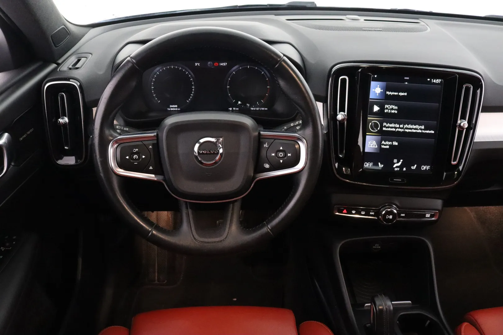 VOLVO XC40 JKU-947 carousel image