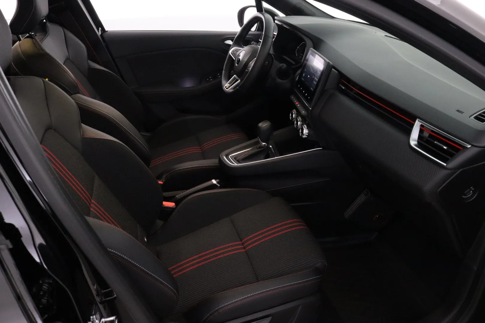 RENAULT Clio JMK-994 carousel image