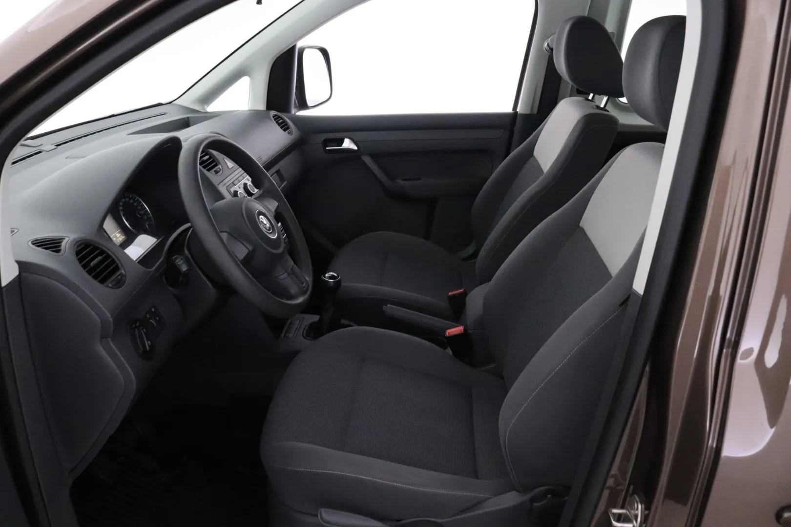 VOLKSWAGEN Caddy YHY-870 carousel image