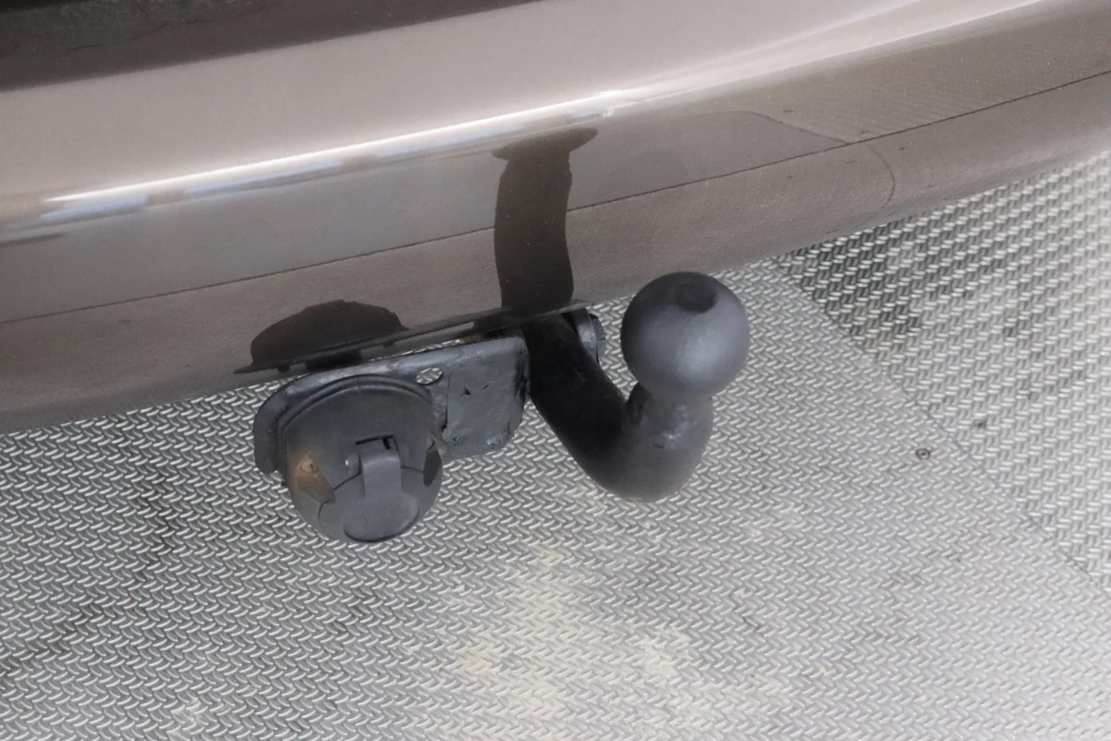 VOLKSWAGEN Caddy YHY-870 carousel image