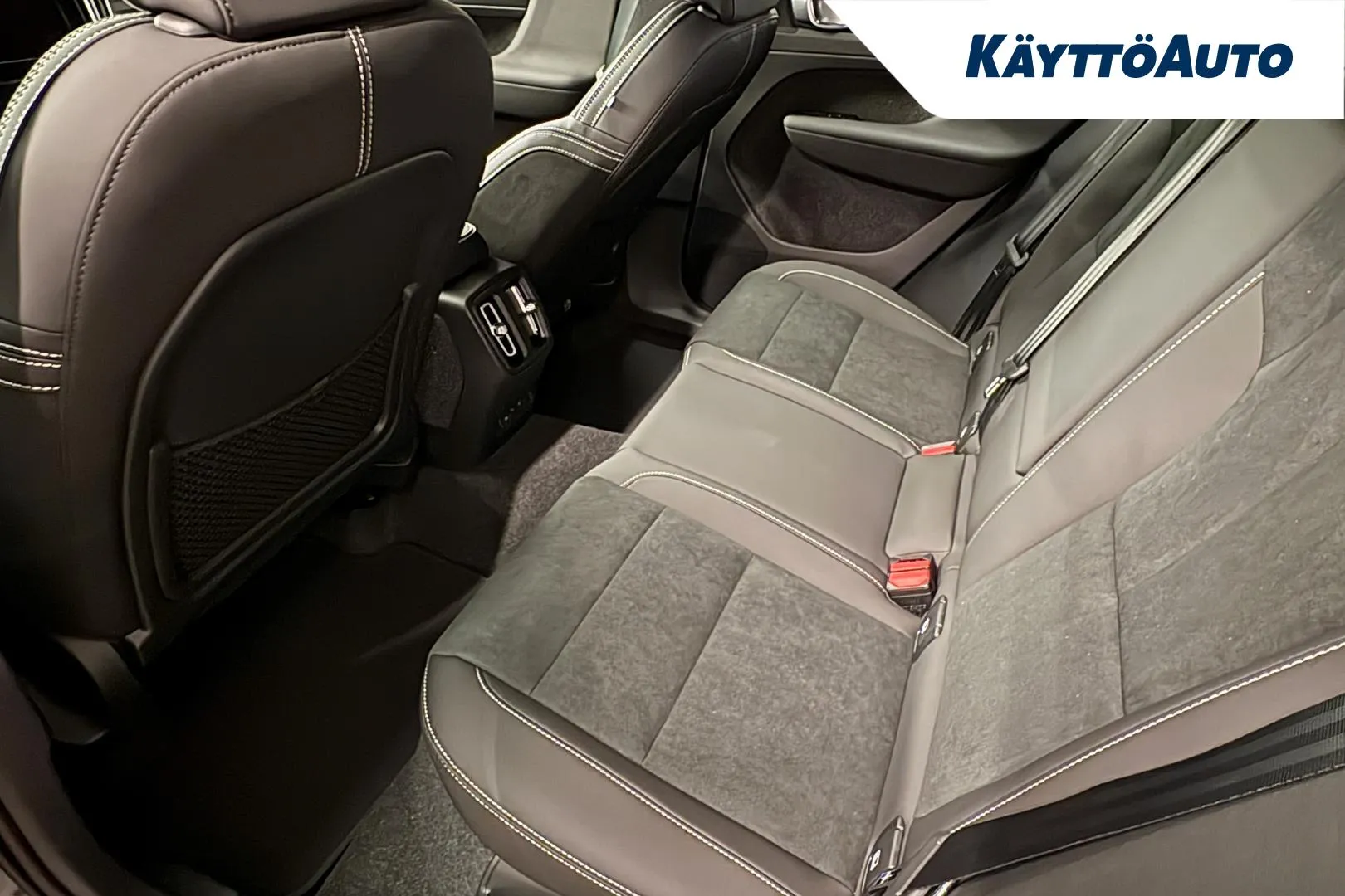 Volvo EX40 FSR-126 carousel image