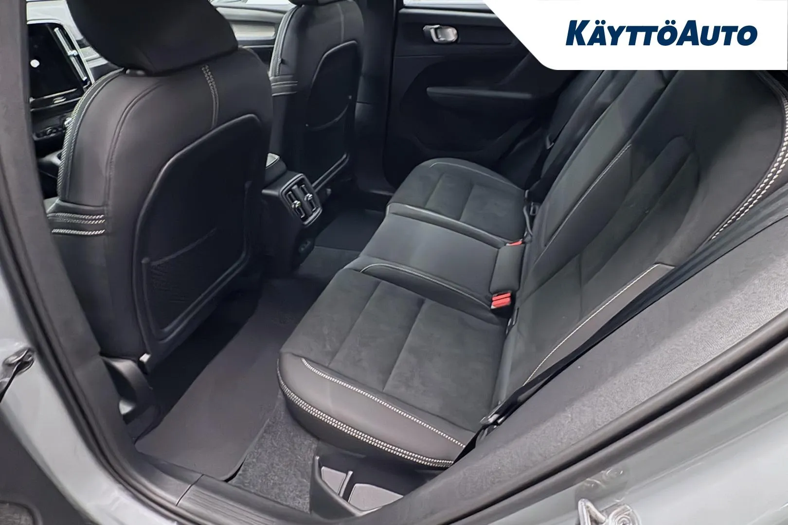 Volvo EX40 LTN-419 carousel image