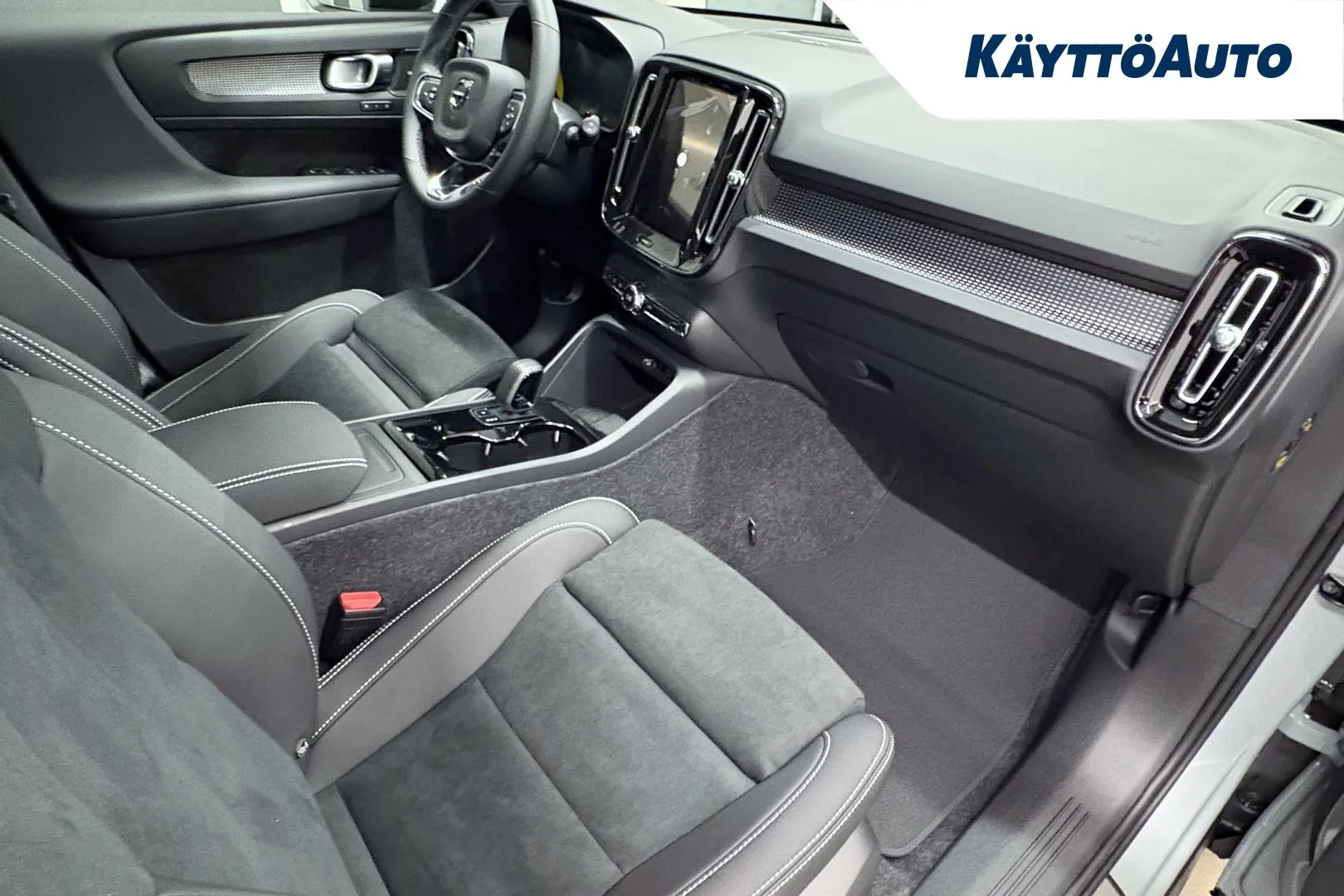 Volvo EX40 LTN-419 carousel image