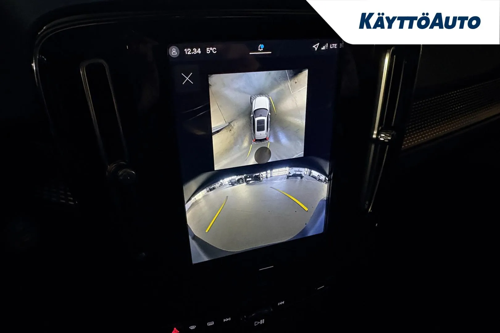 Volvo EX40 LTN-419 carousel image