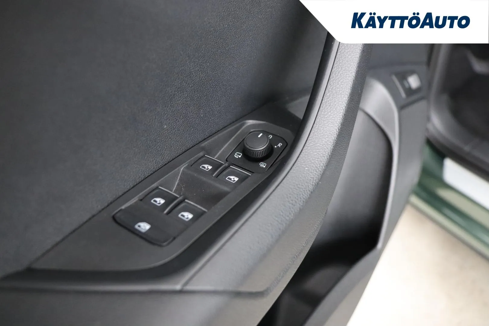 SKODA Karoq GNC-501 carousel image