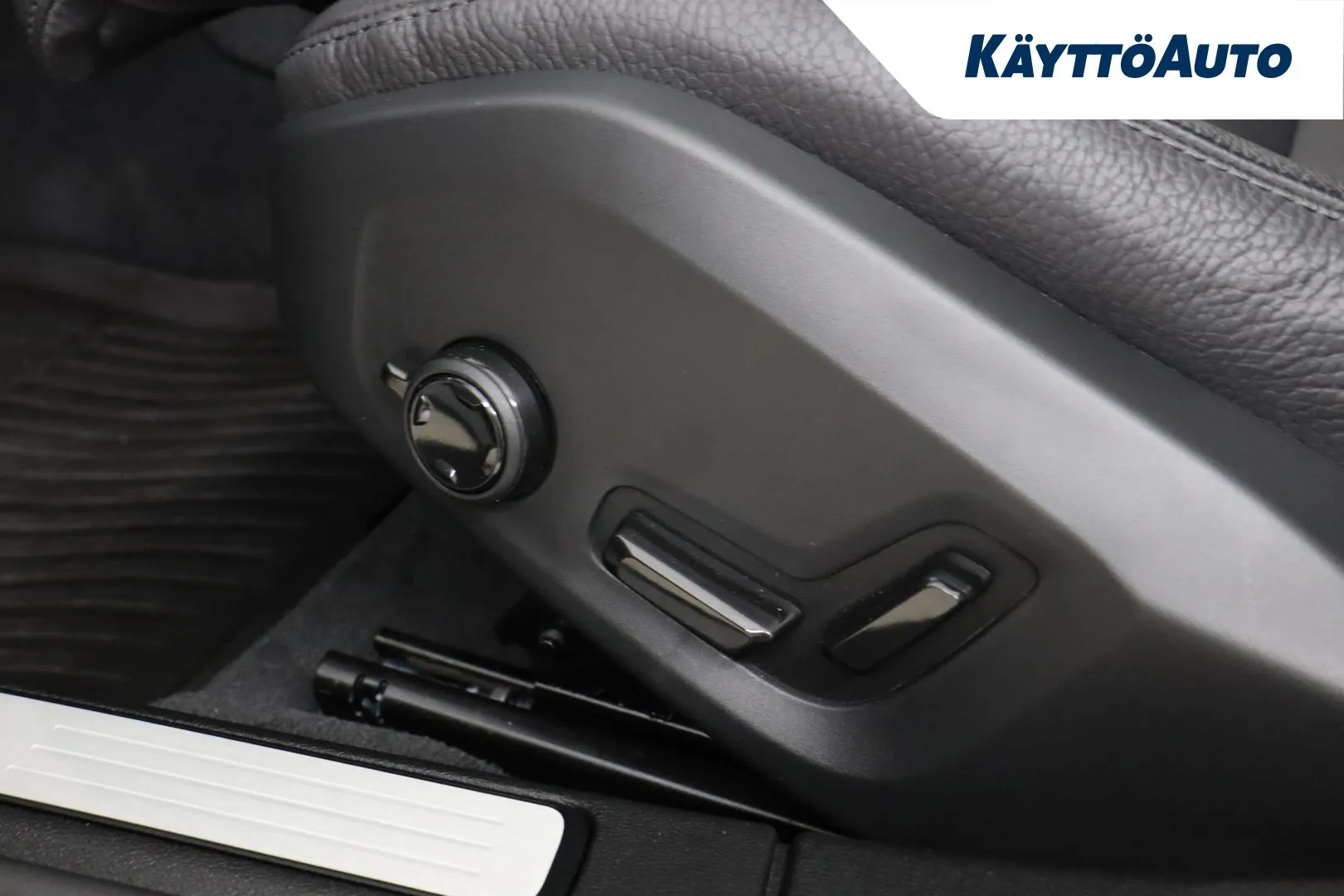 Volvo V60 EVO-999 carousel image