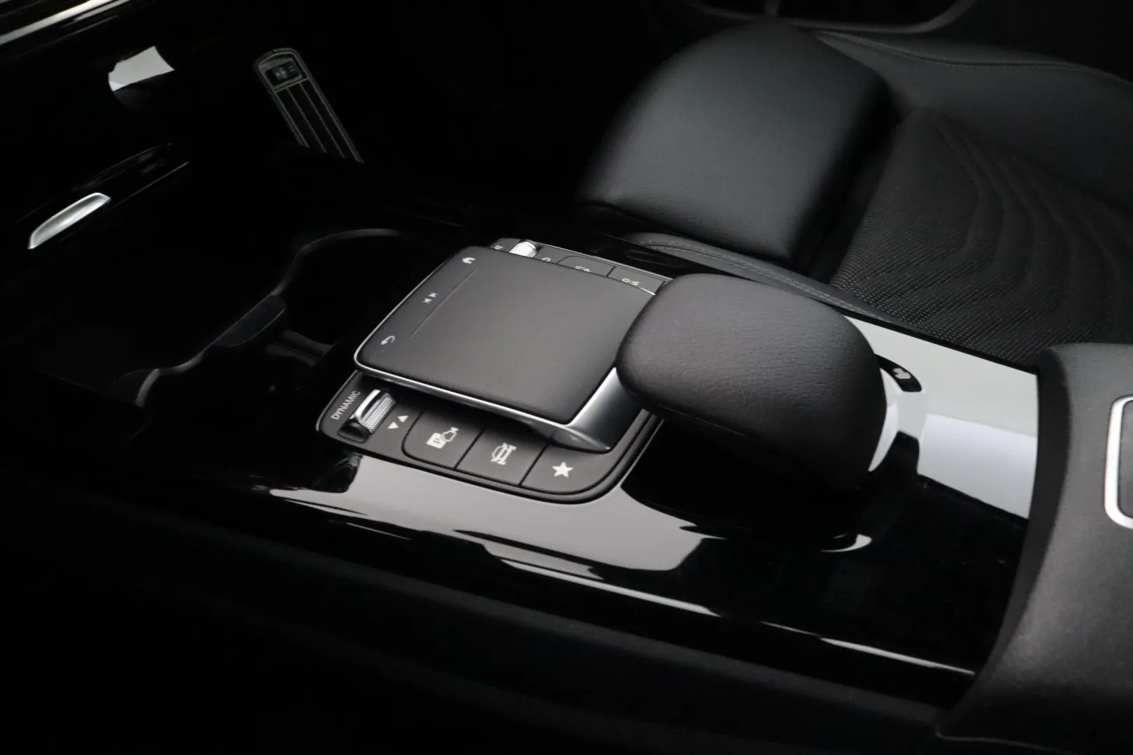 Mercedes-Benz A IZB-519 carousel image