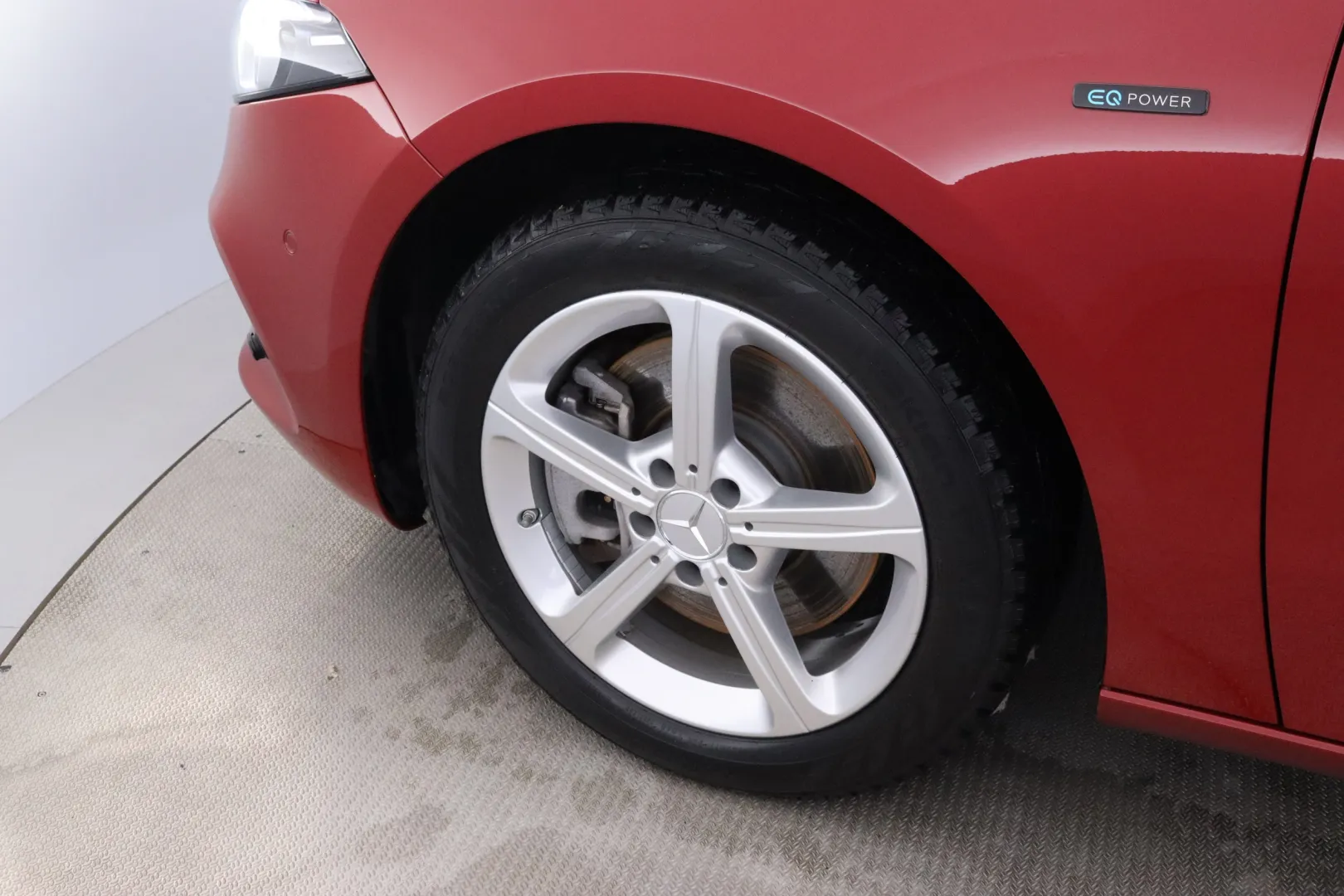 Mercedes-Benz A IZB-519 carousel image