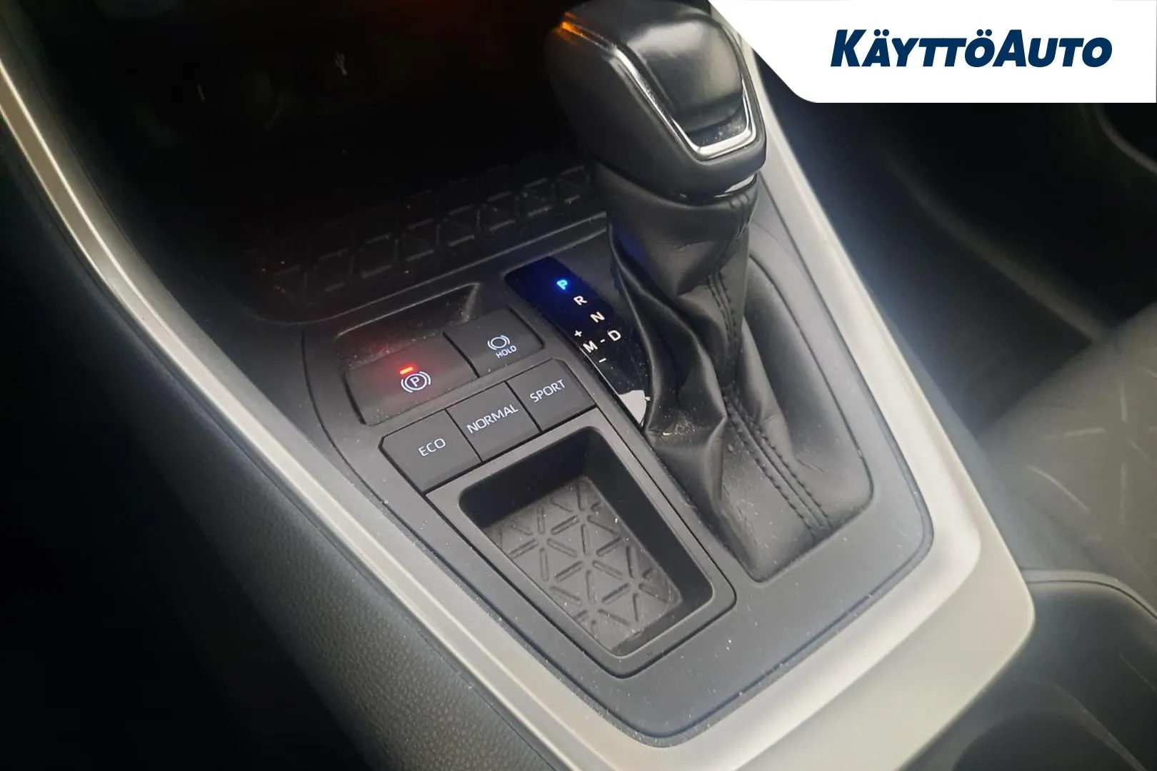 TOYOTA RAV4 NMH-251 carousel image