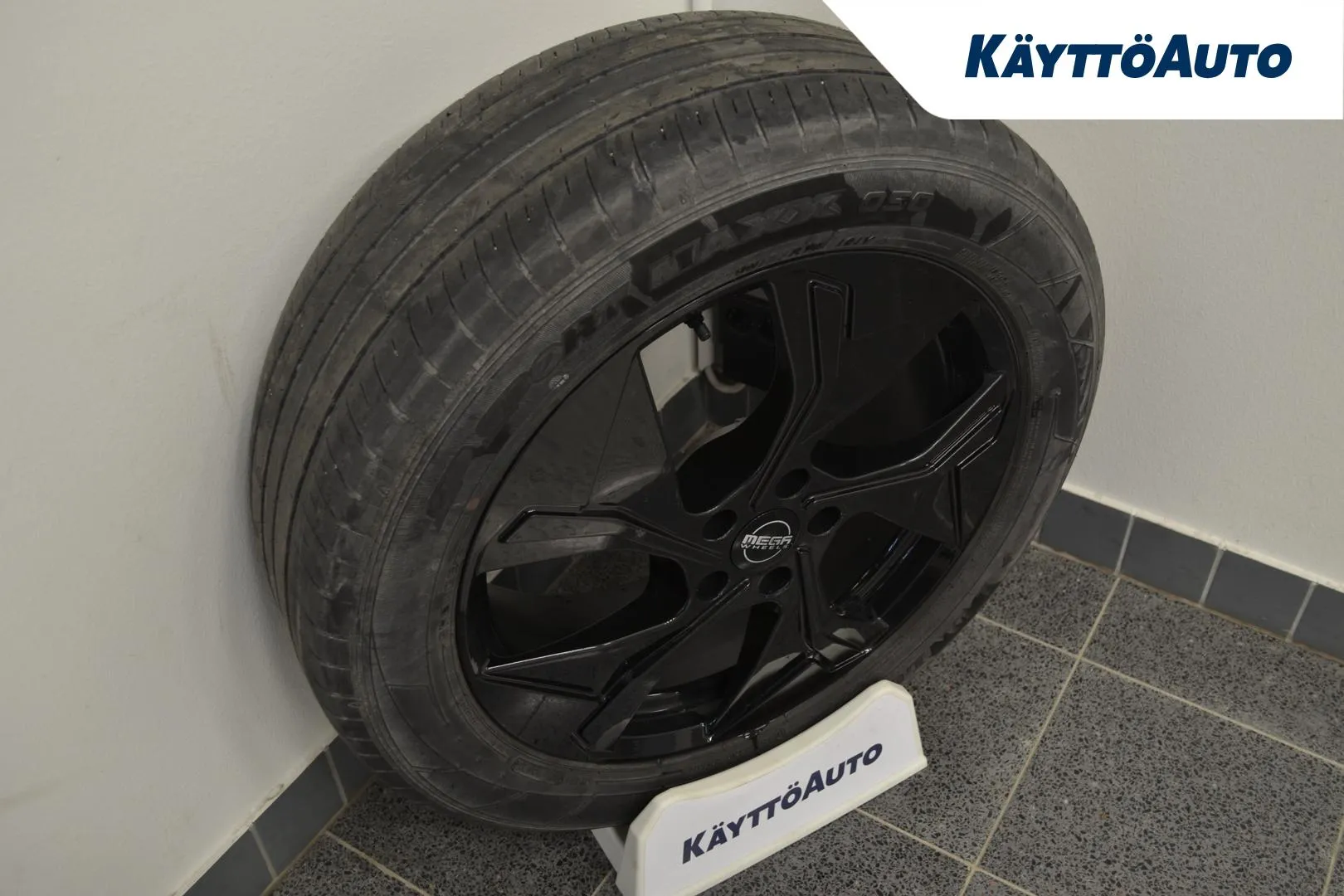 NISSAN Ariya NNF-479 carousel image