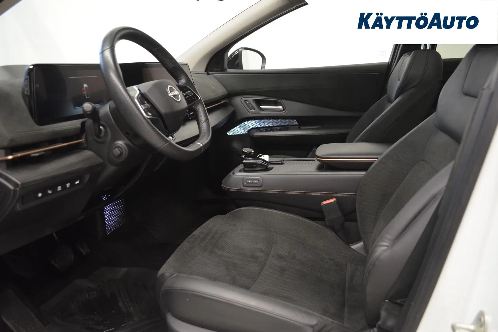 NISSAN Ariya NNF-479 carousel image