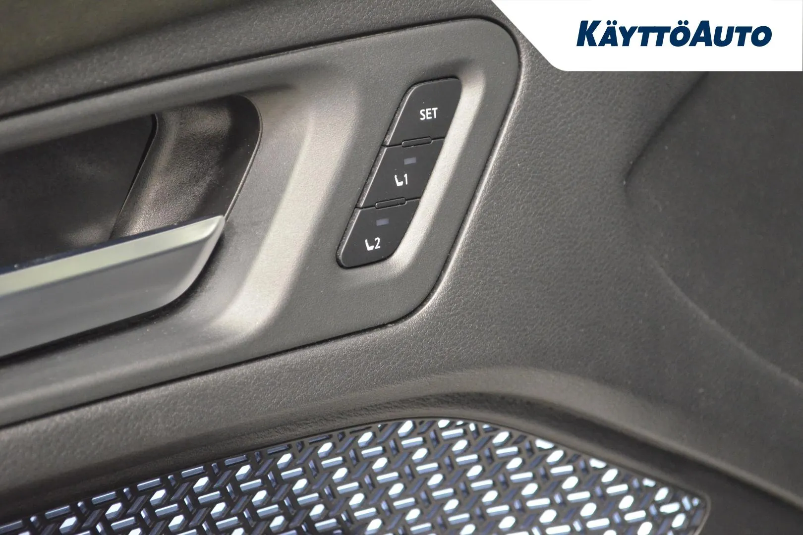 NISSAN Ariya NNF-479 carousel image