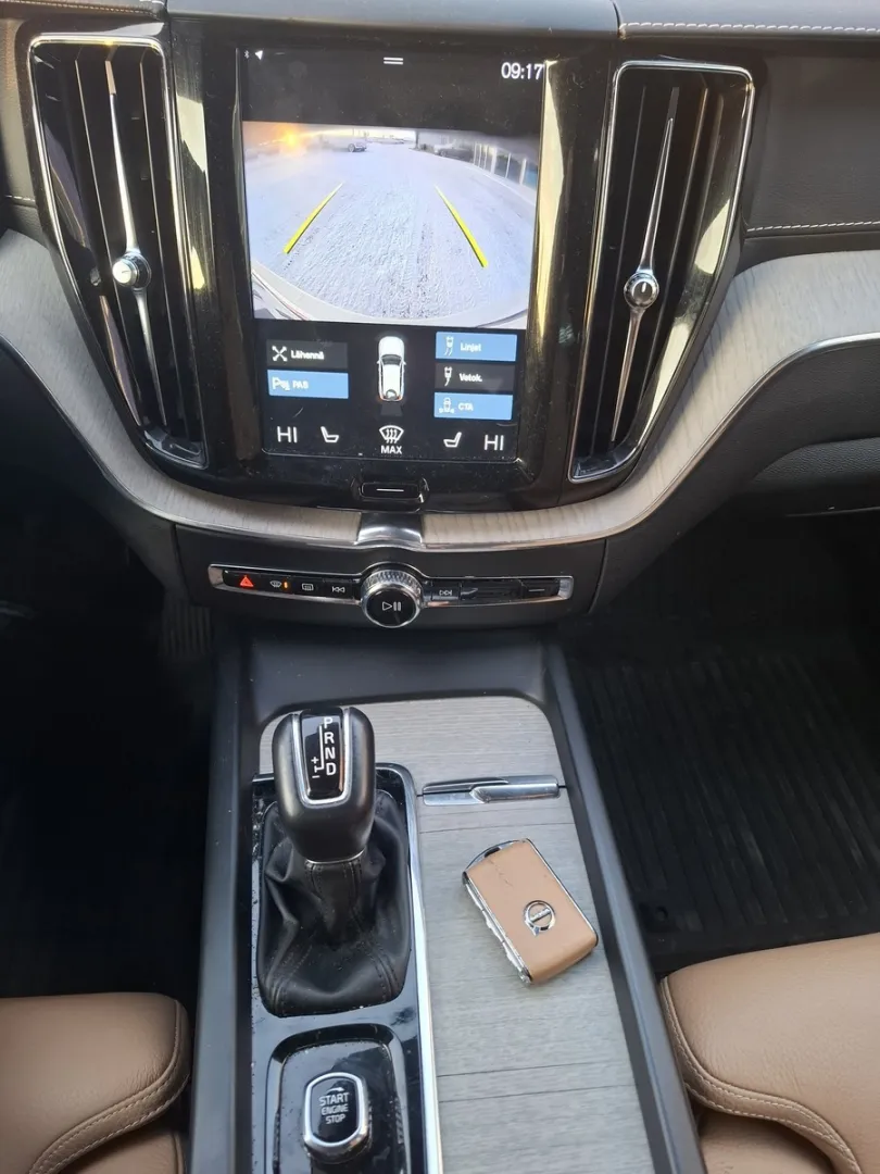 VOLVO XC60 ZMT-366 carousel image