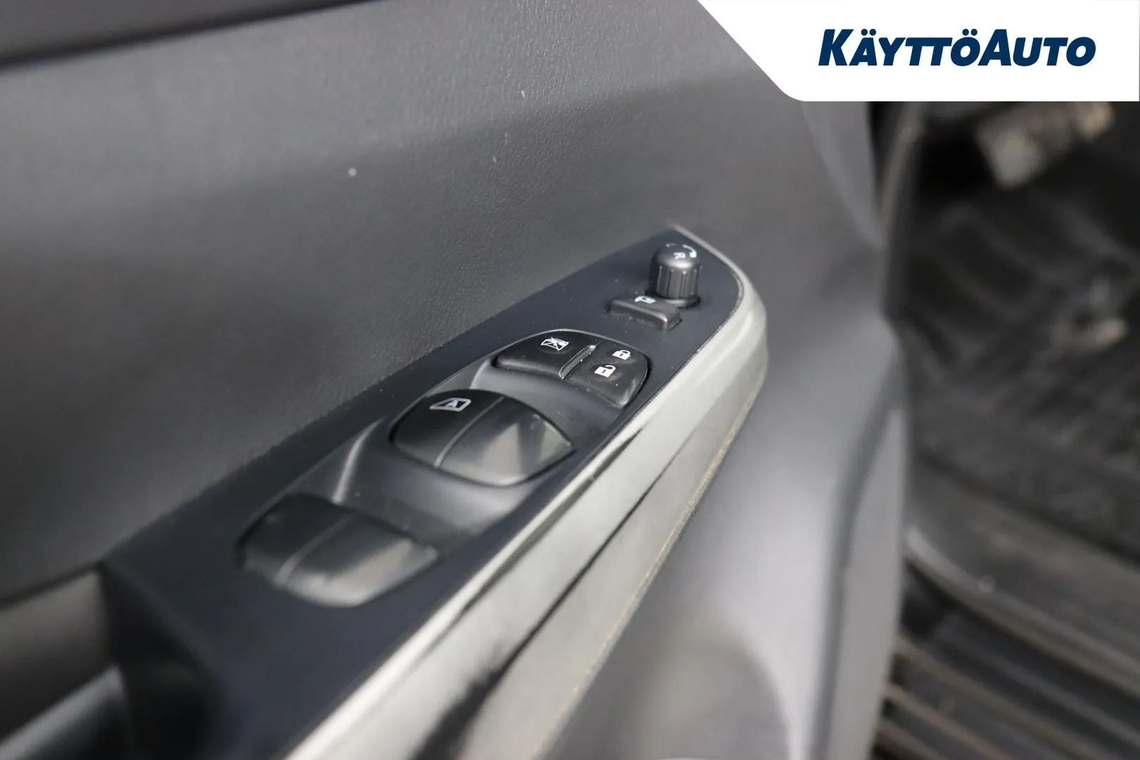 Nissan Navara BVP-246 carousel image