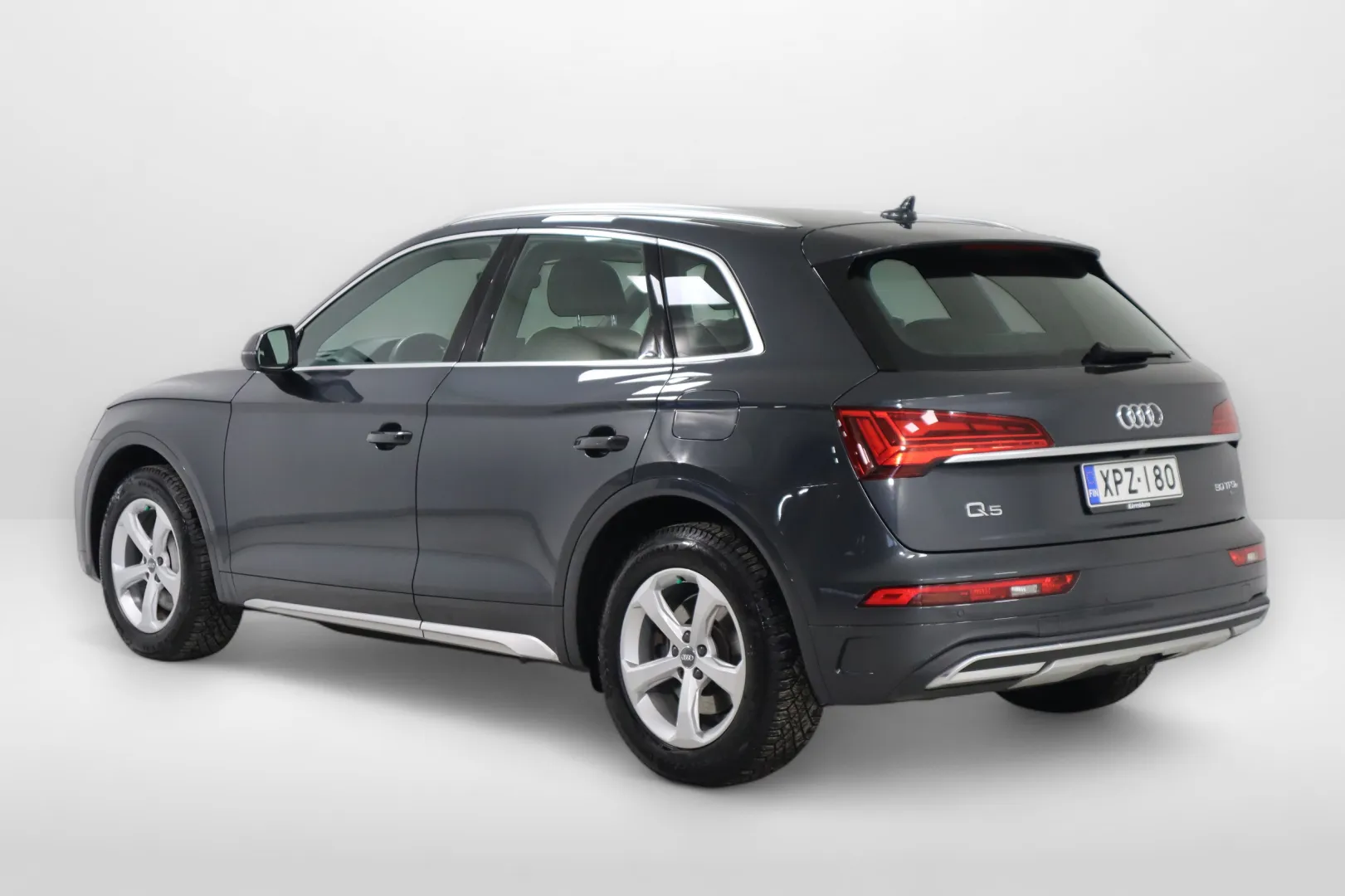 AUDI Q5 XPZ-180 carousel image