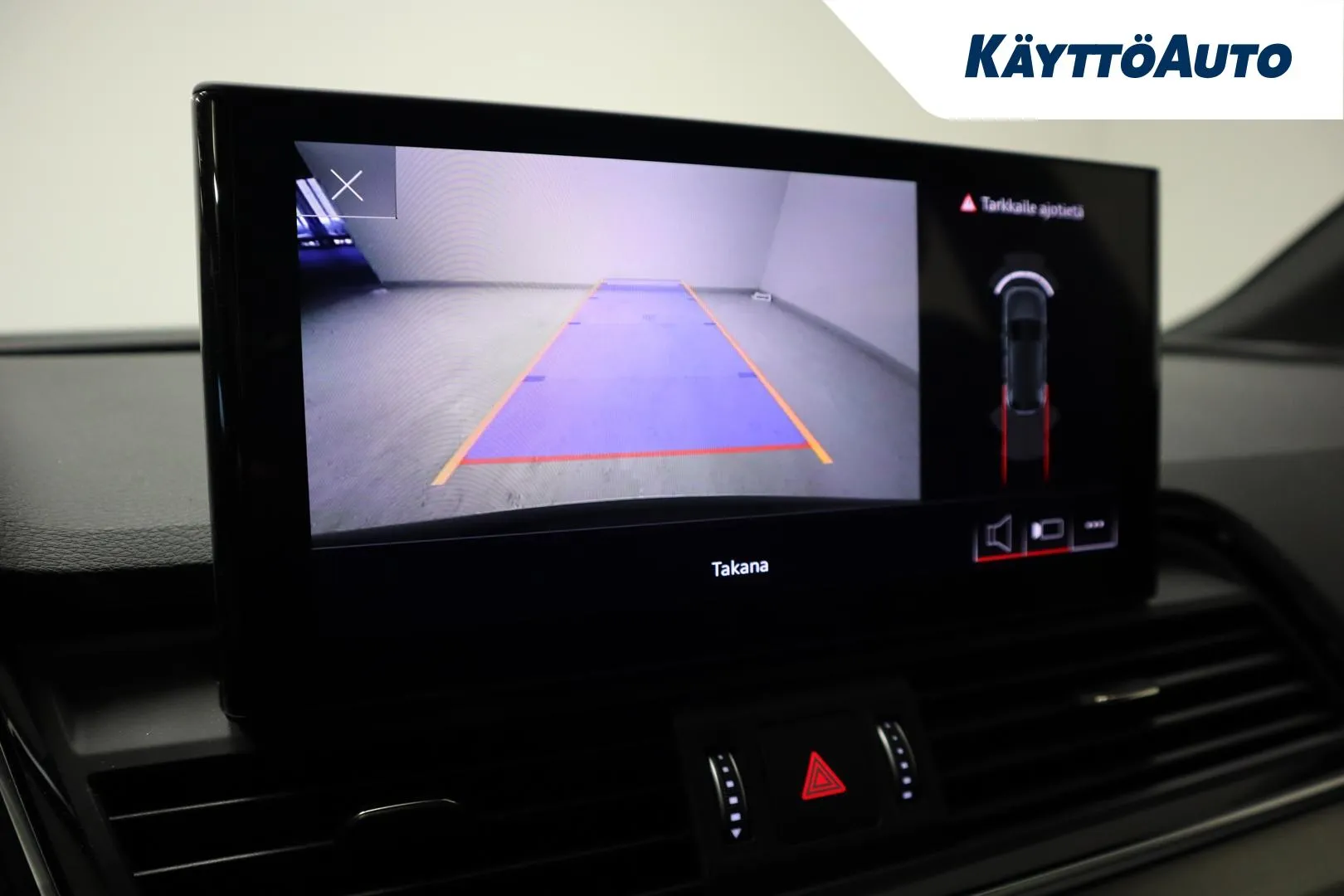 AUDI Q5 XPZ-180 carousel image