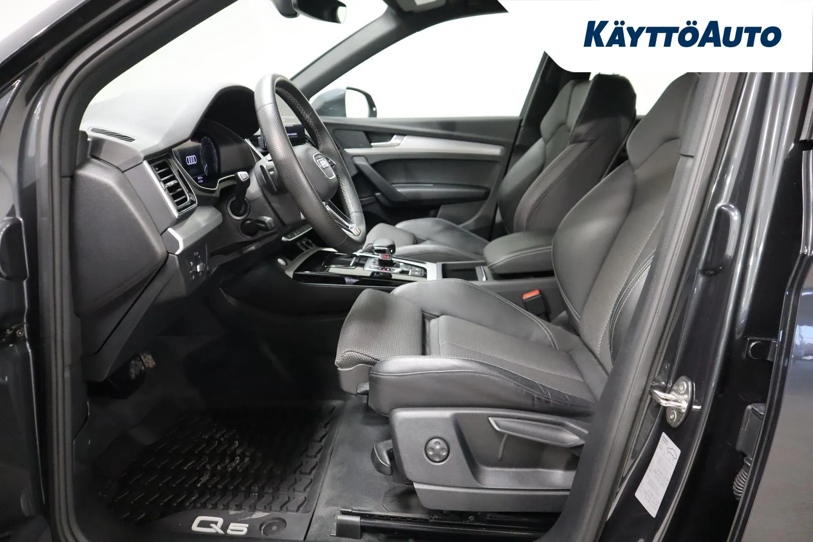 AUDI Q5 XPZ-180 carousel image