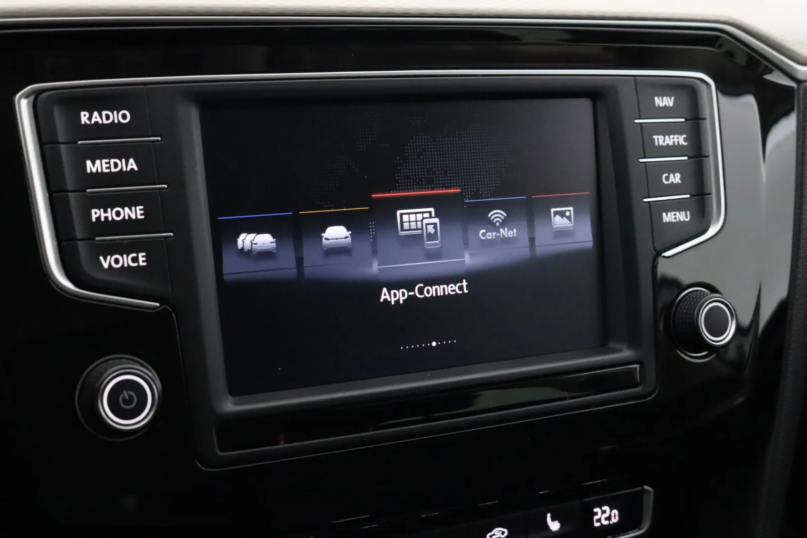 VOLKSWAGEN Passat KTA-372 carousel image