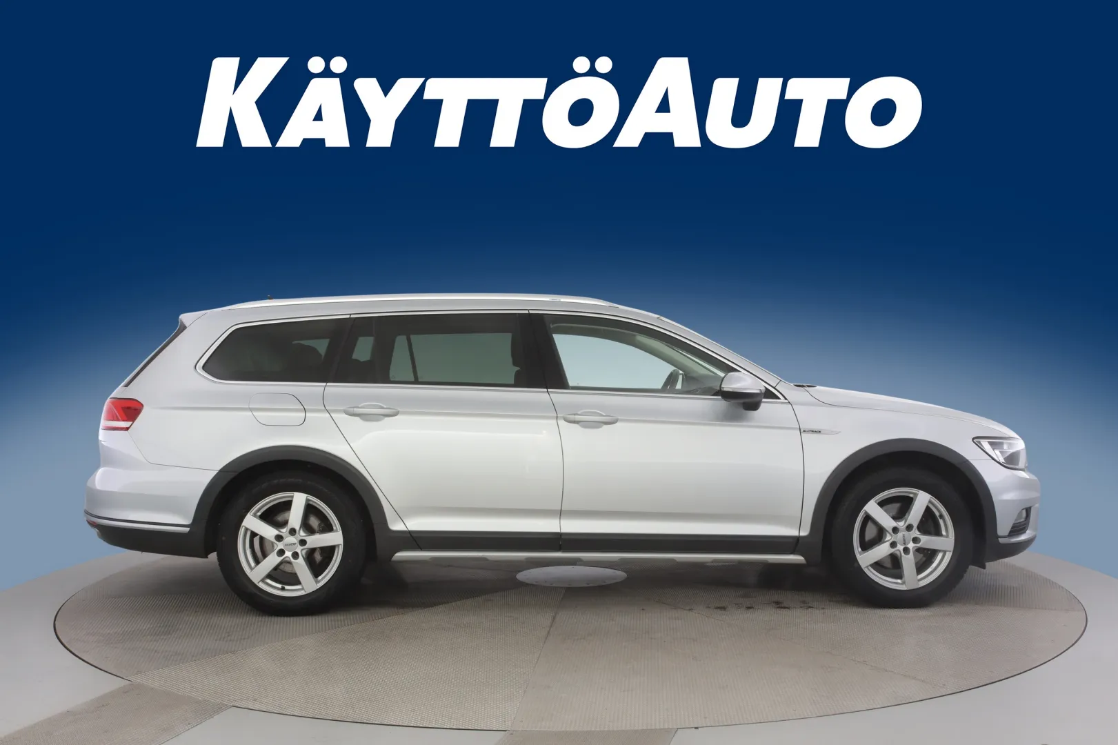 VOLKSWAGEN Passat KTA-372 carousel image
