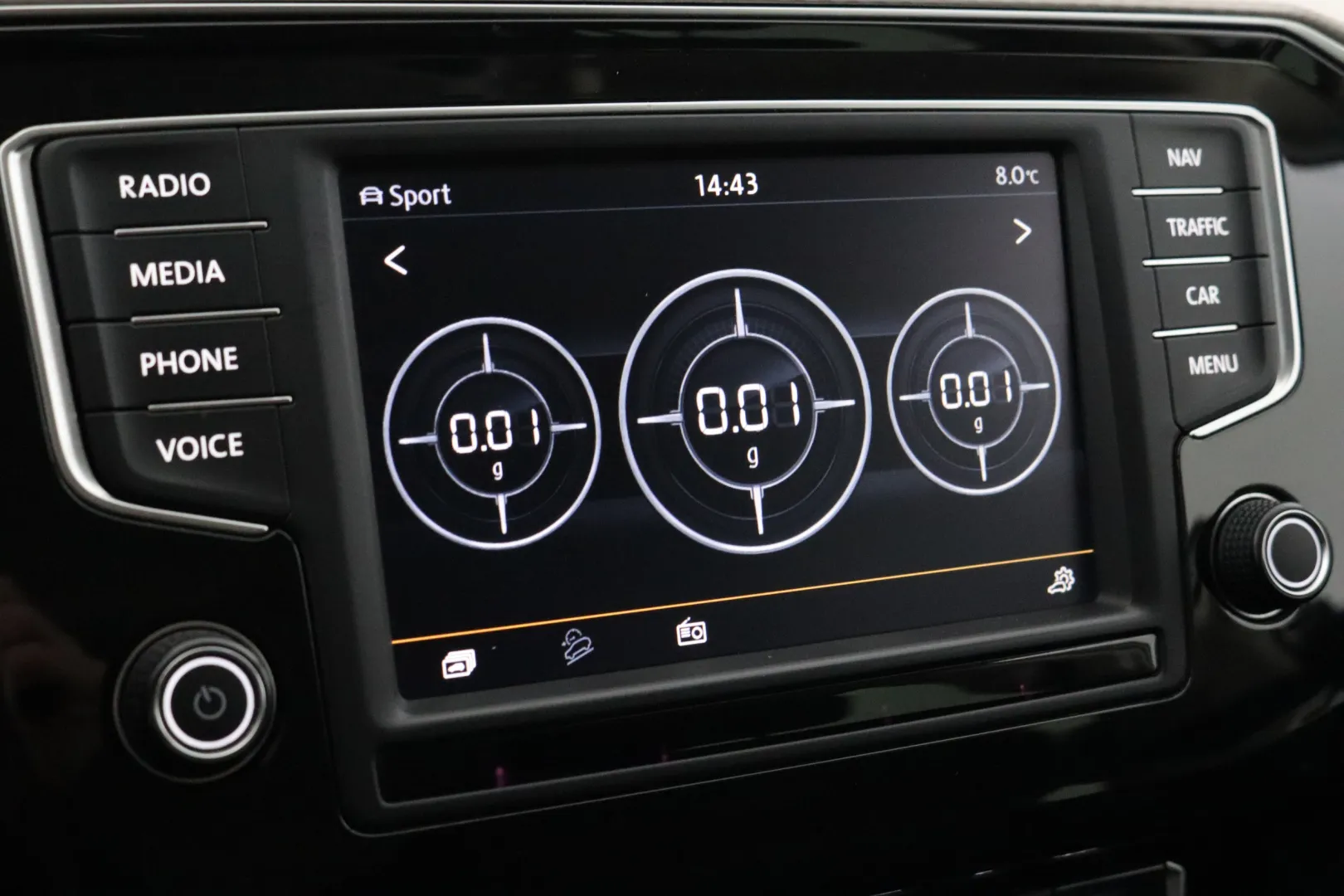 VOLKSWAGEN Passat KTA-372 carousel image