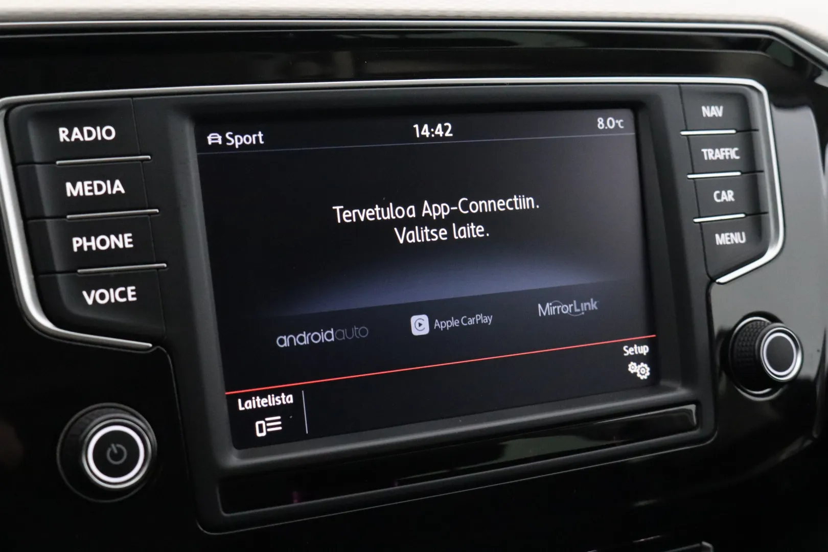 VOLKSWAGEN Passat KTA-372 carousel image