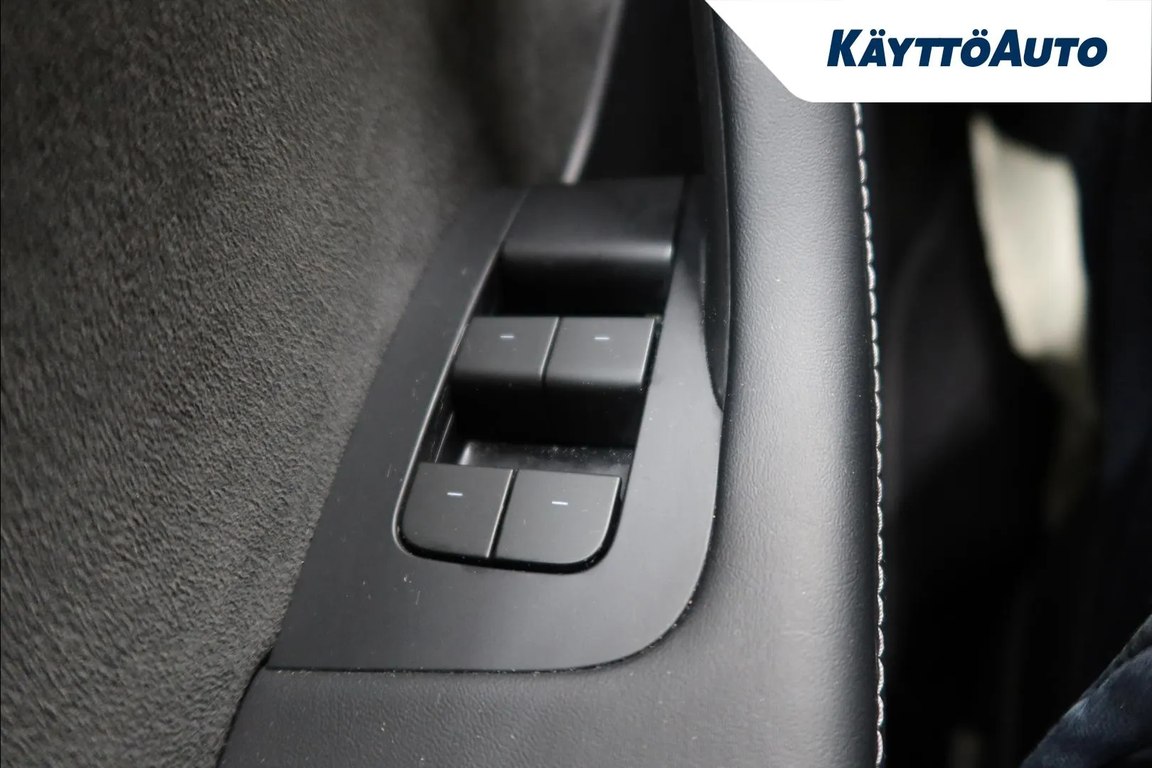 TESLA Model Y XRO-922 carousel image