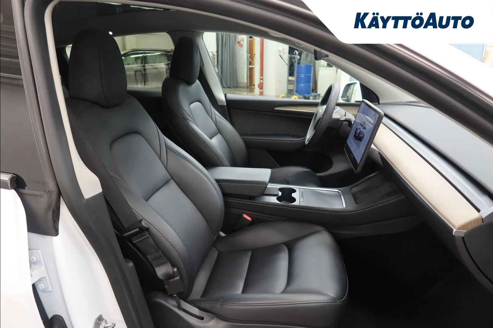 TESLA Model Y XRO-922 carousel image