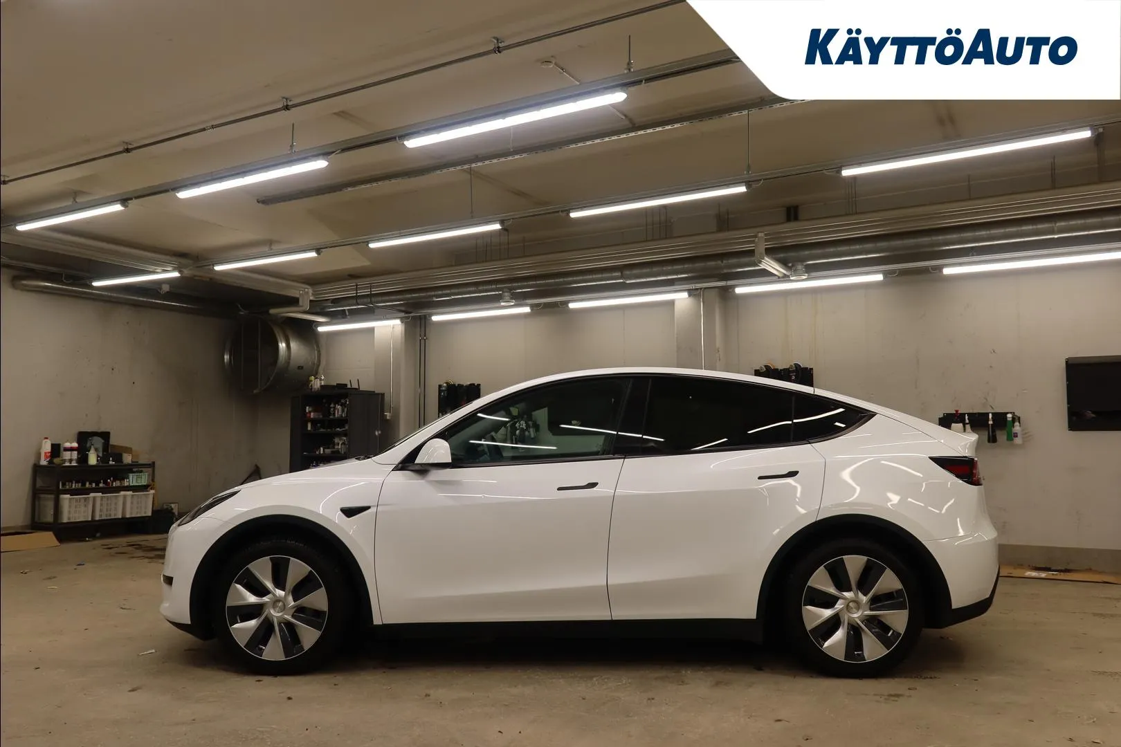 TESLA Model Y XRO-922 carousel image