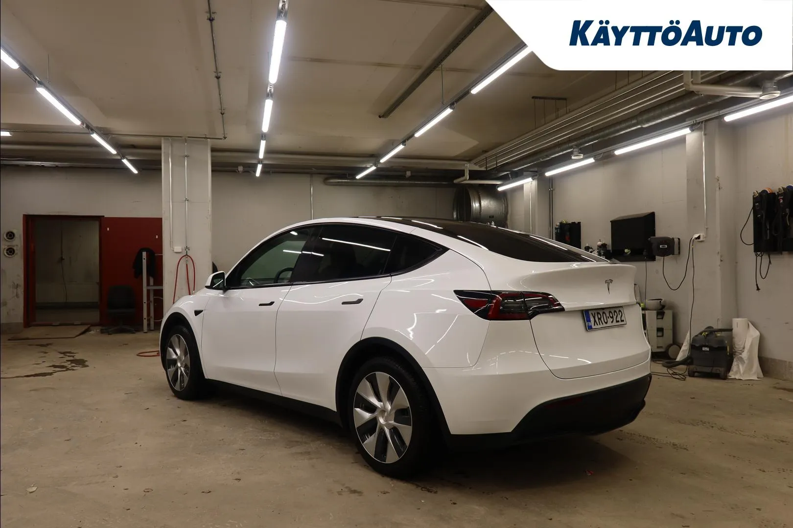 TESLA Model Y XRO-922 carousel image