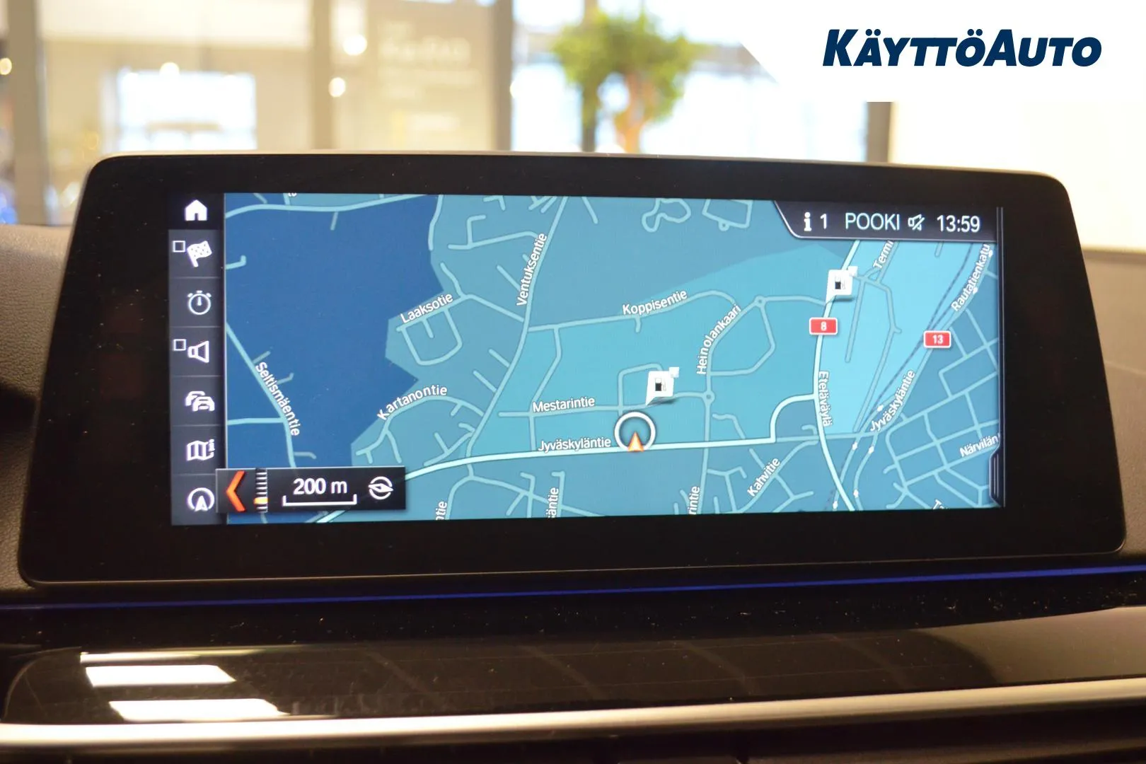 BMW 530 YJM-585 carousel image