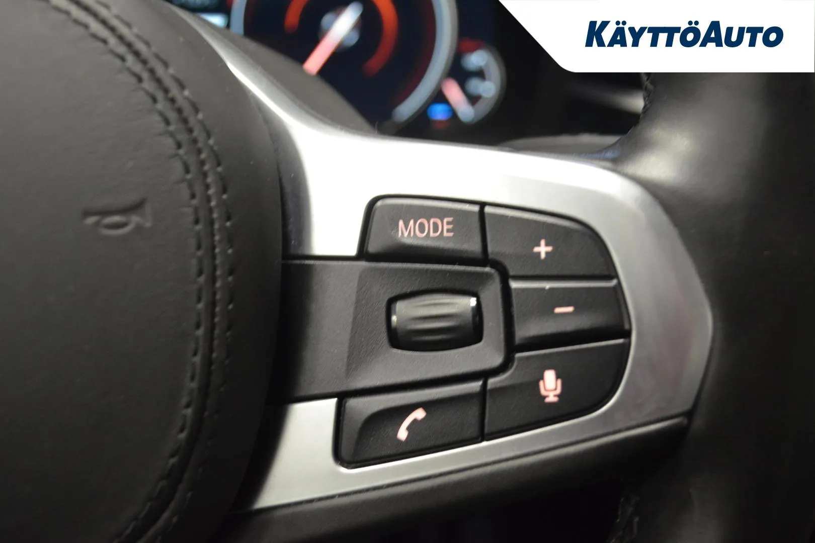 BMW 530 YJM-585 carousel image