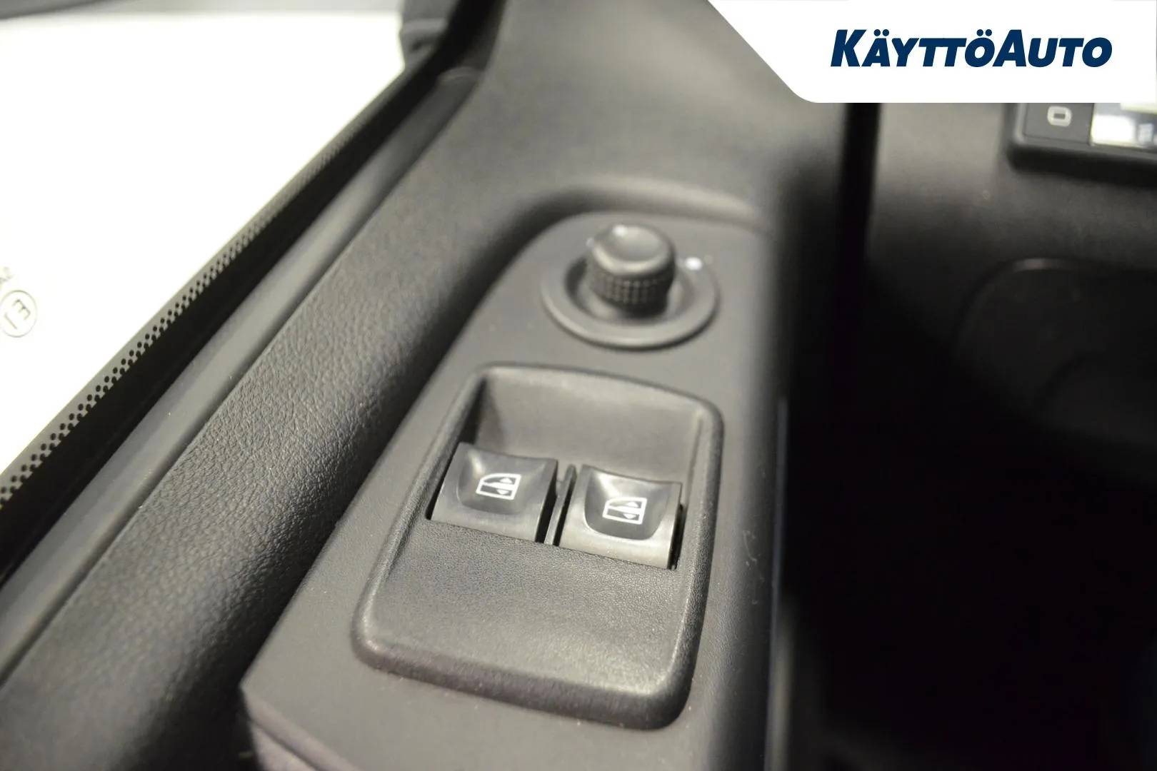 OPEL Vivaro TZR-899 carousel image