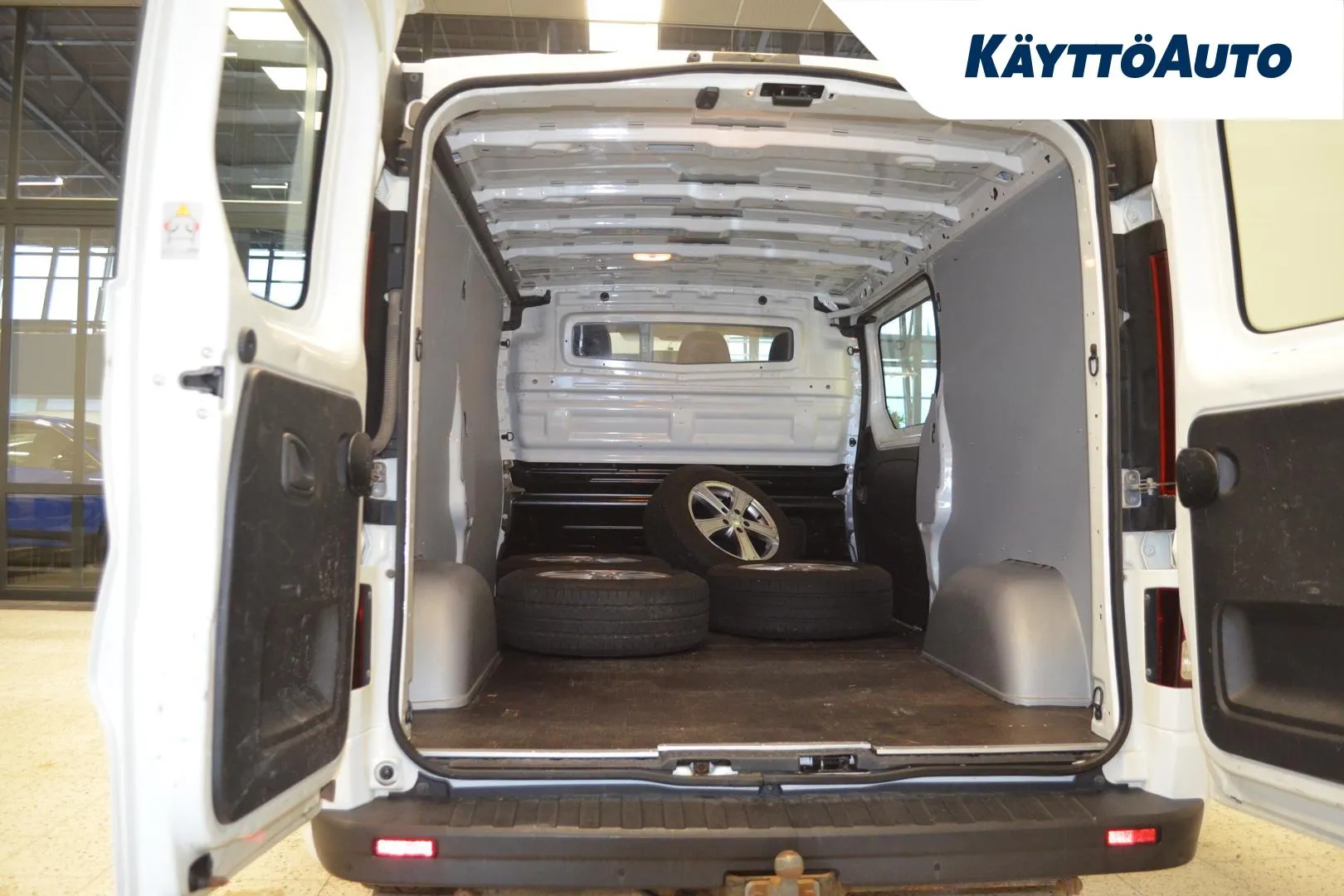 OPEL Vivaro TZR-899 carousel image