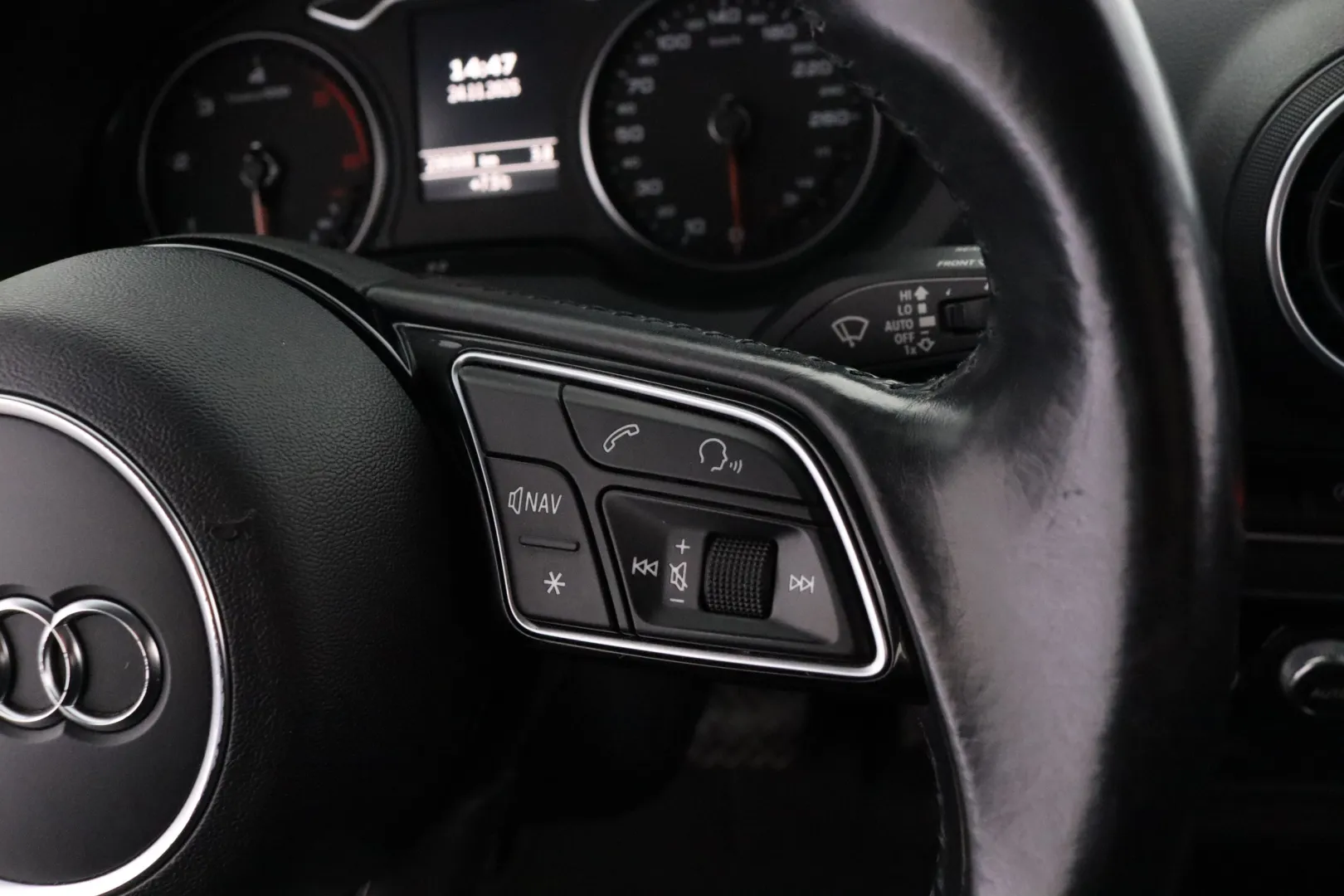 AUDI A3 UZS-775 carousel image