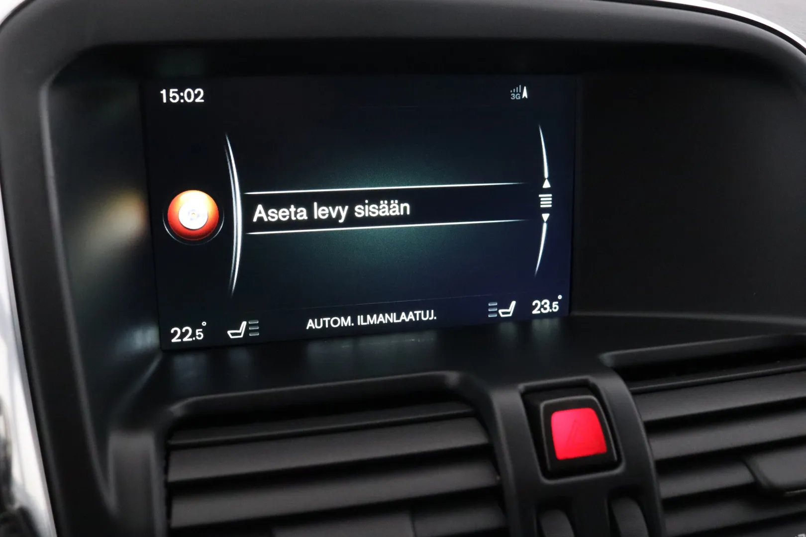 VOLVO XC60 CKJ-648 carousel image