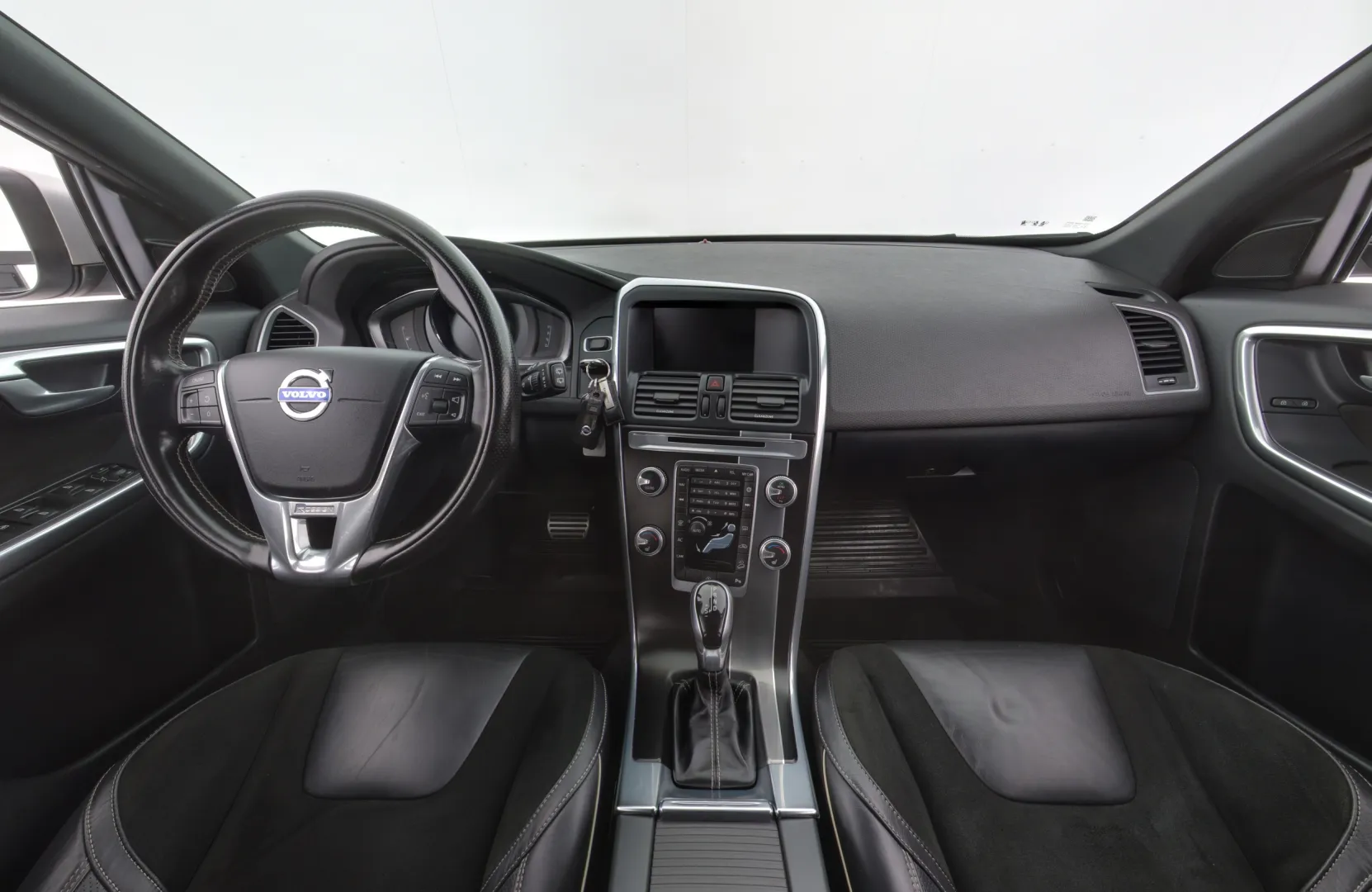 VOLVO XC60 CKJ-648 carousel image