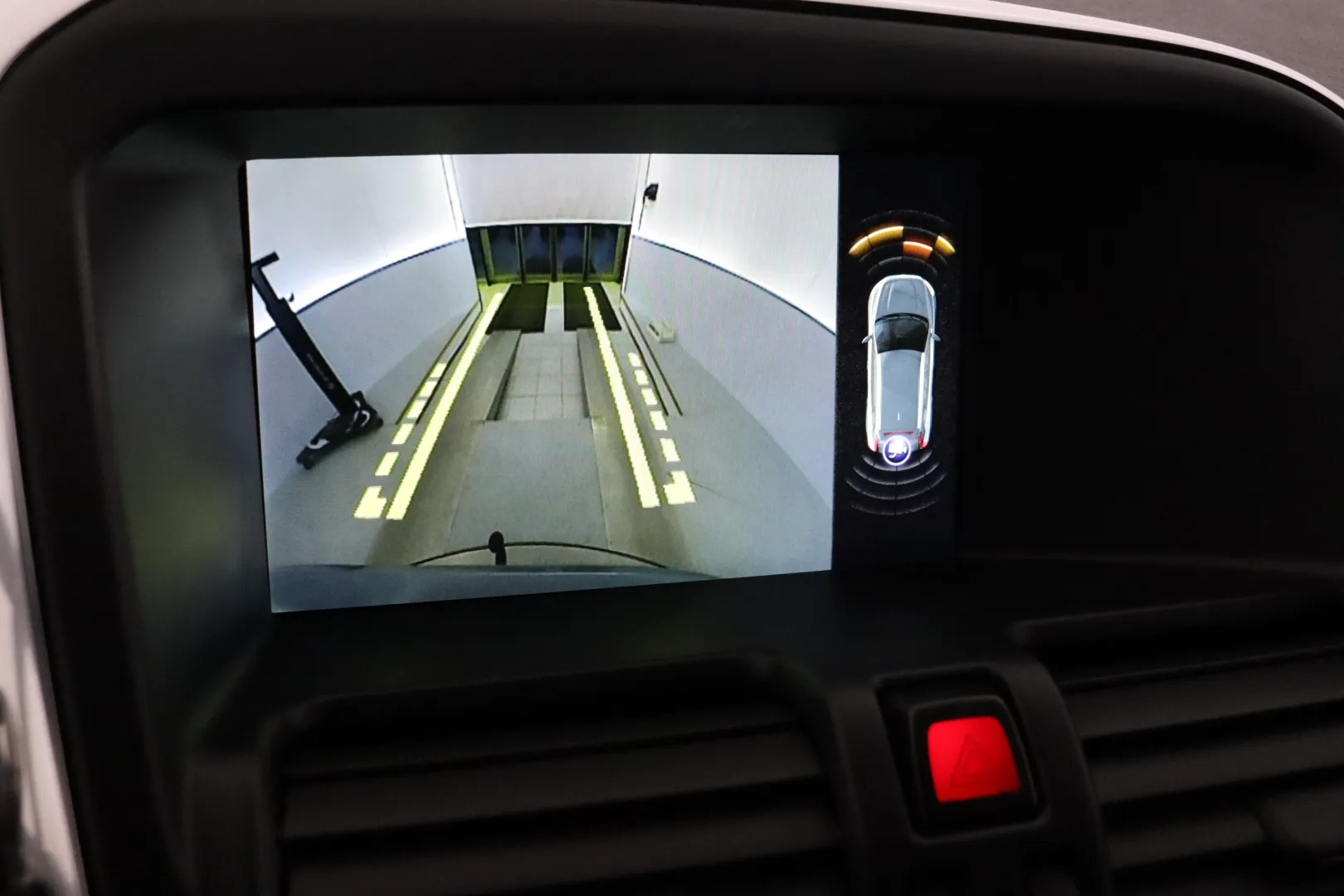 VOLVO XC60 CKJ-648 carousel image