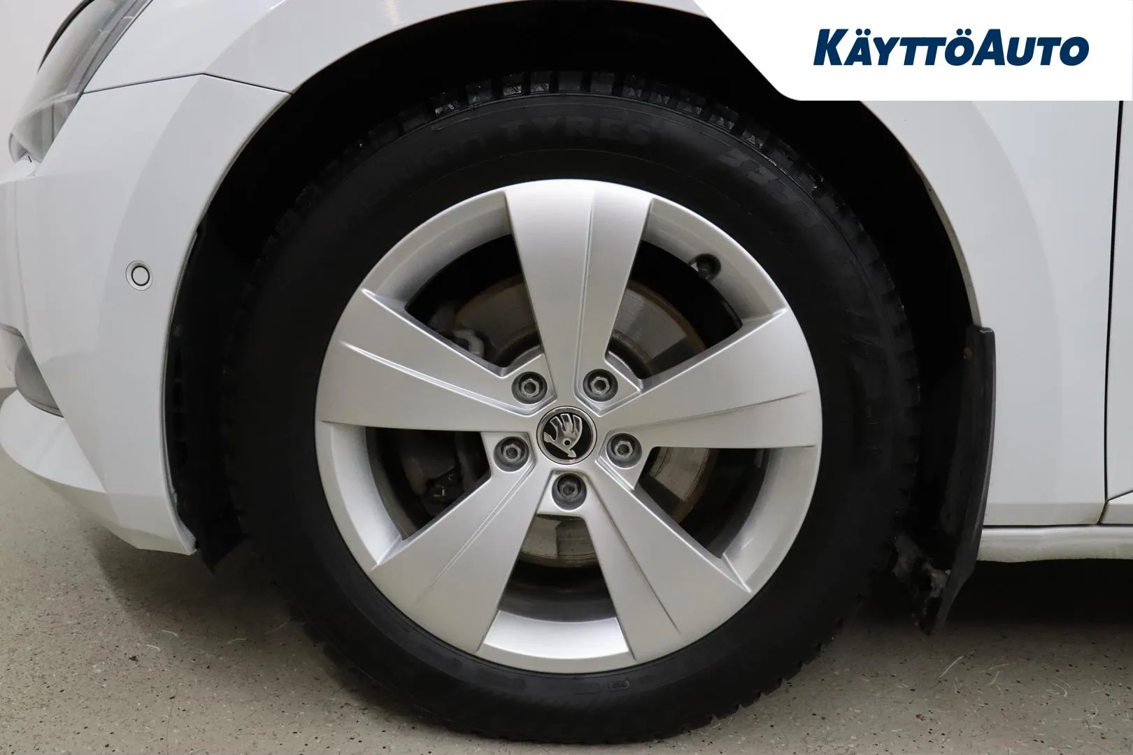 SKODA Superb XVV-455 carousel image