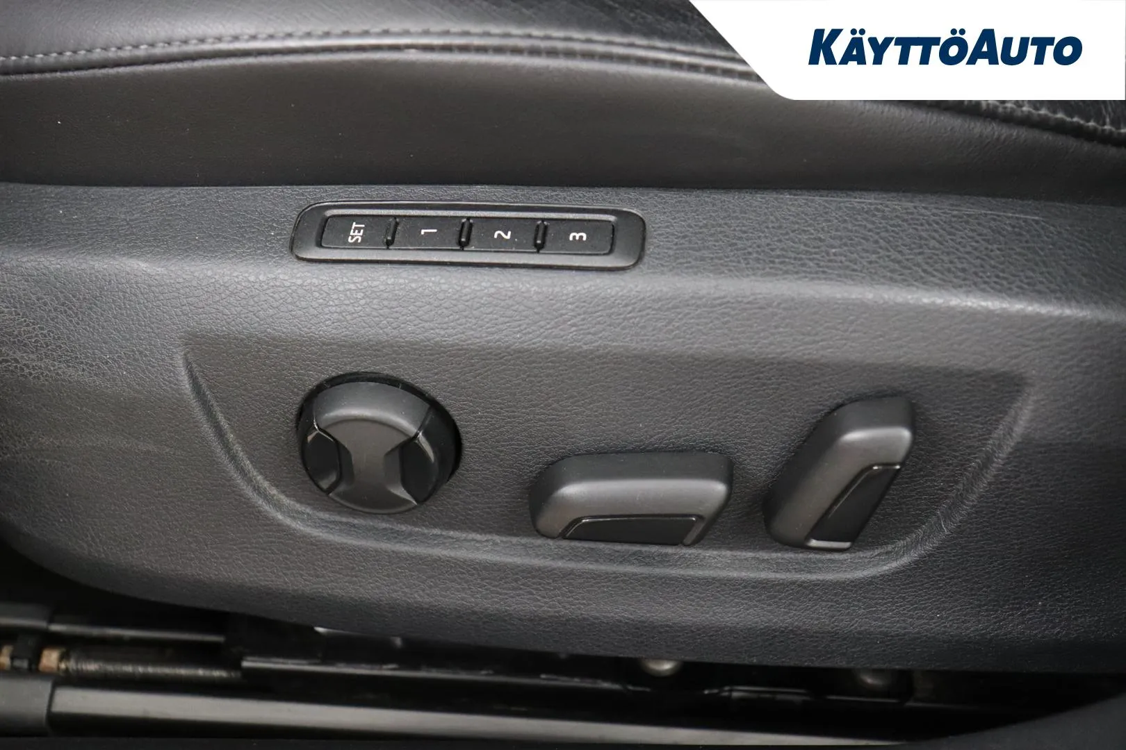 SKODA Superb XVV-455 carousel image