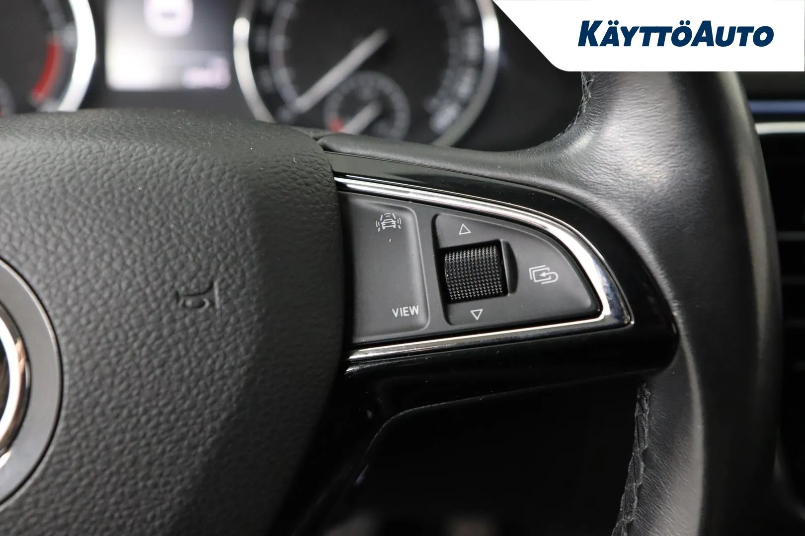 SKODA Superb XVV-455 carousel image