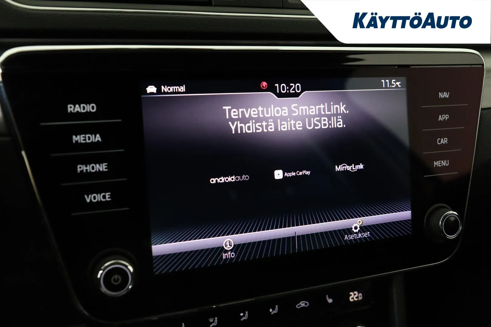 SKODA Superb XVV-455 carousel image