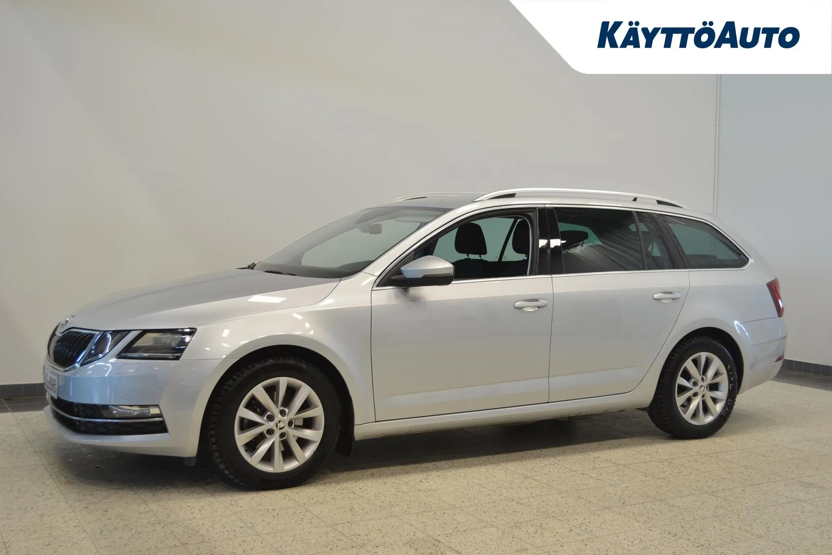 SKODA Octavia CNL-898 carousel image