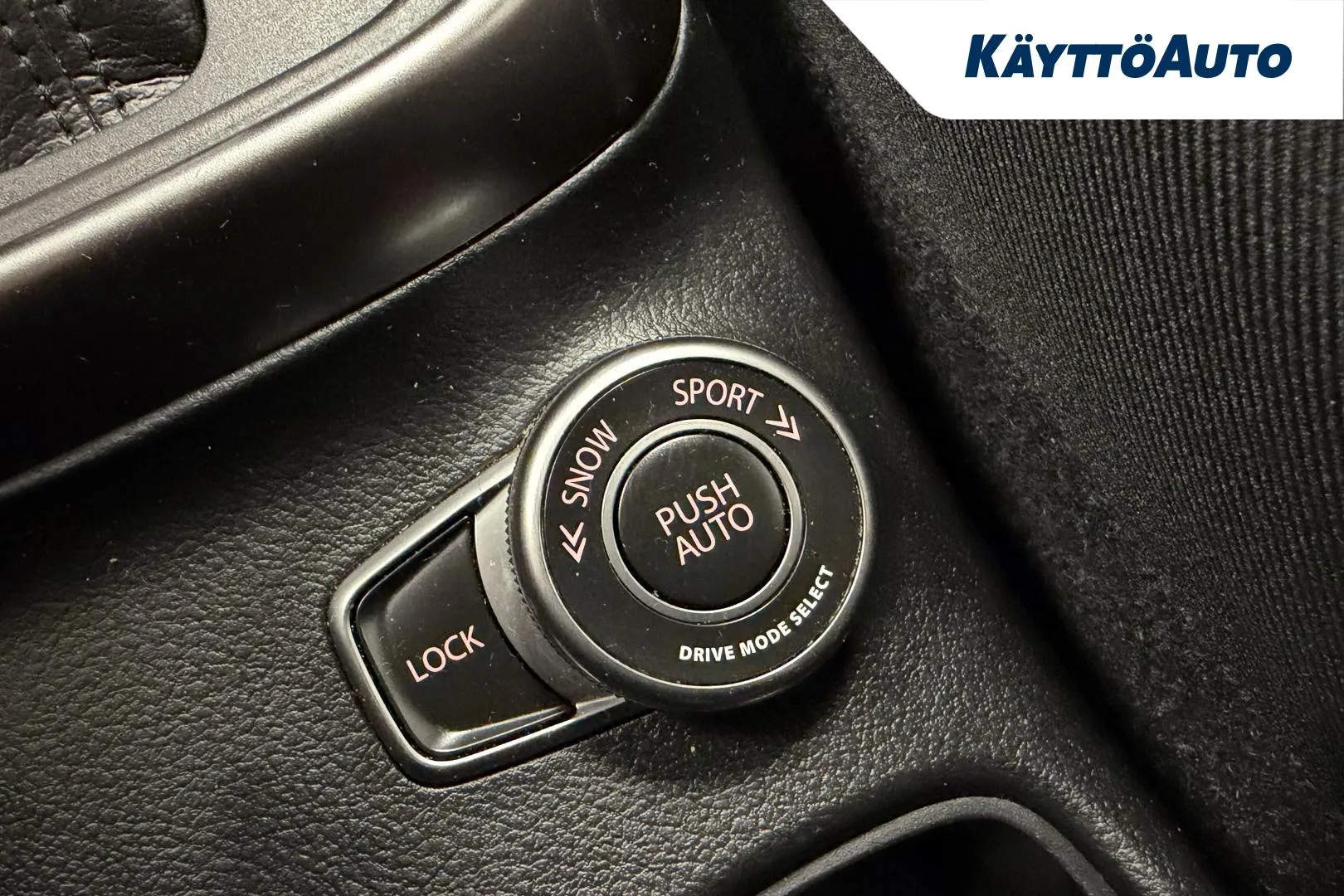 SUZUKI S-Cross YYE-968 carousel image