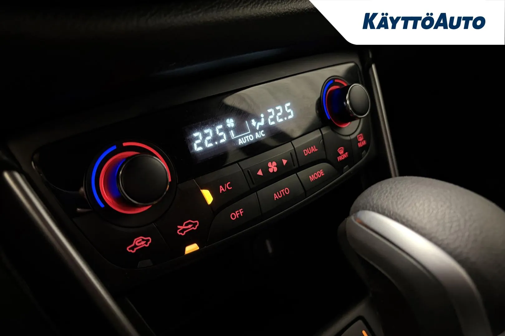 SUZUKI S-Cross YYE-968 carousel image