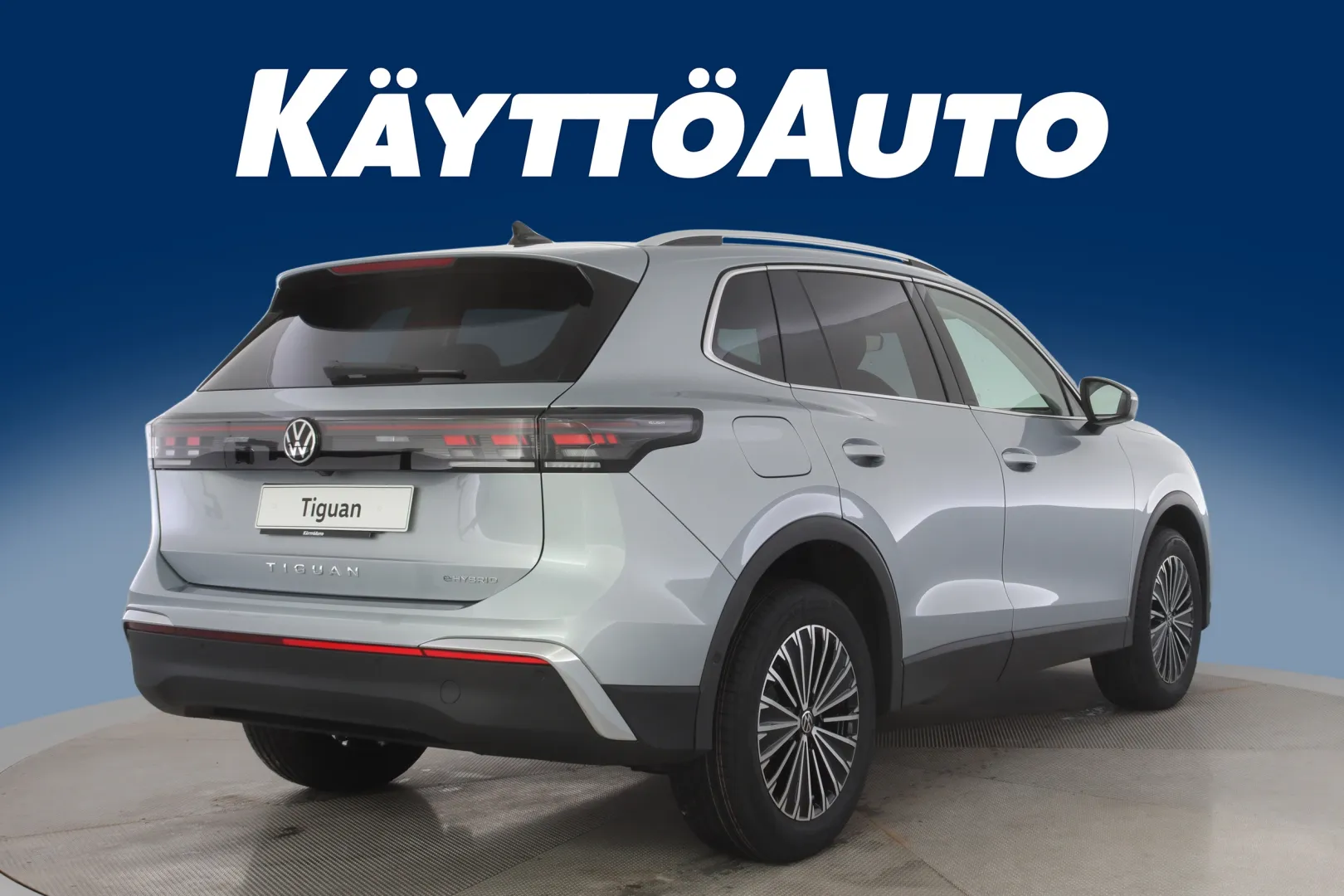 Volkswagen Tiguan KXM-945 carousel image