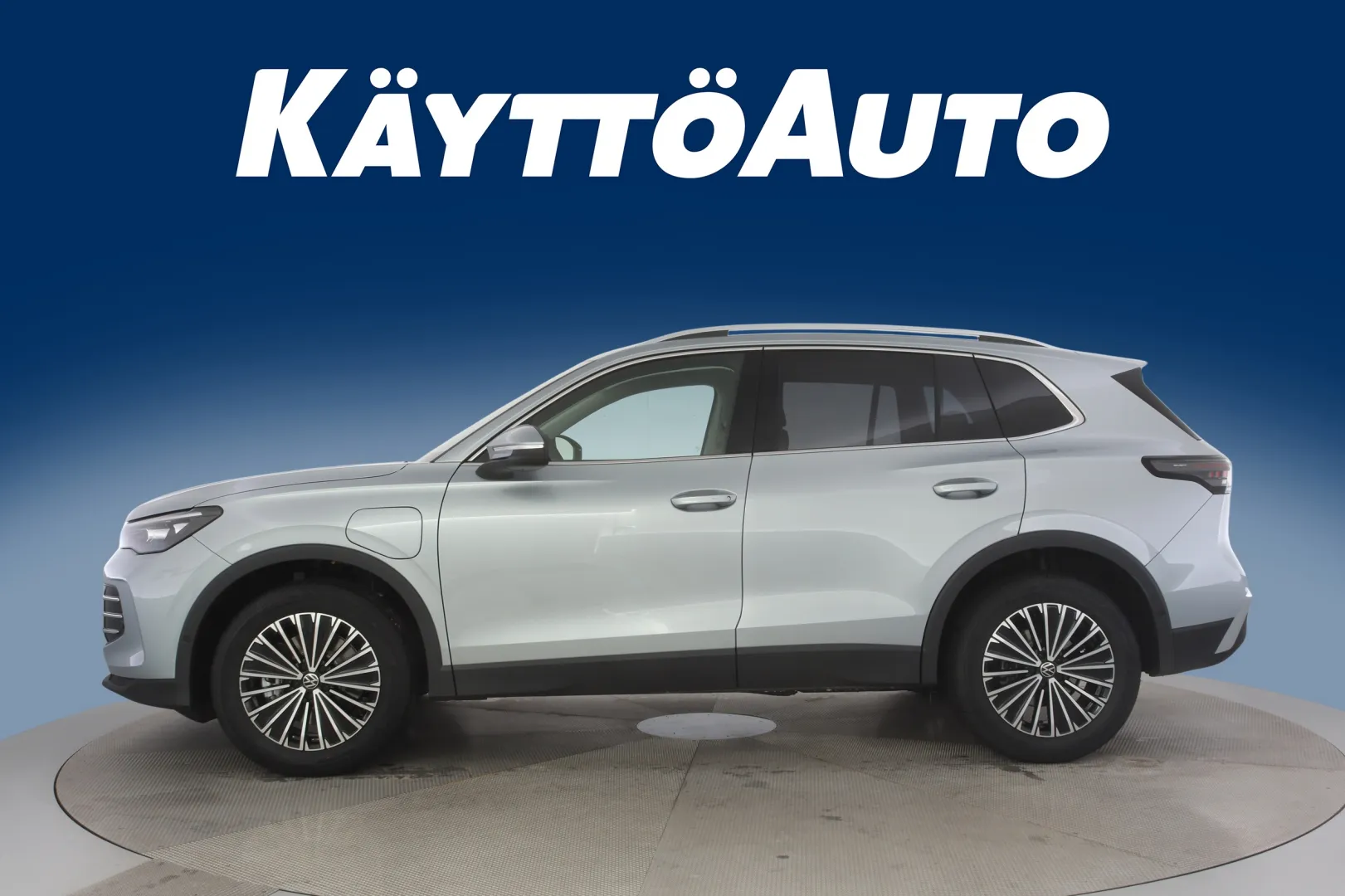Volkswagen Tiguan KXM-945 carousel image