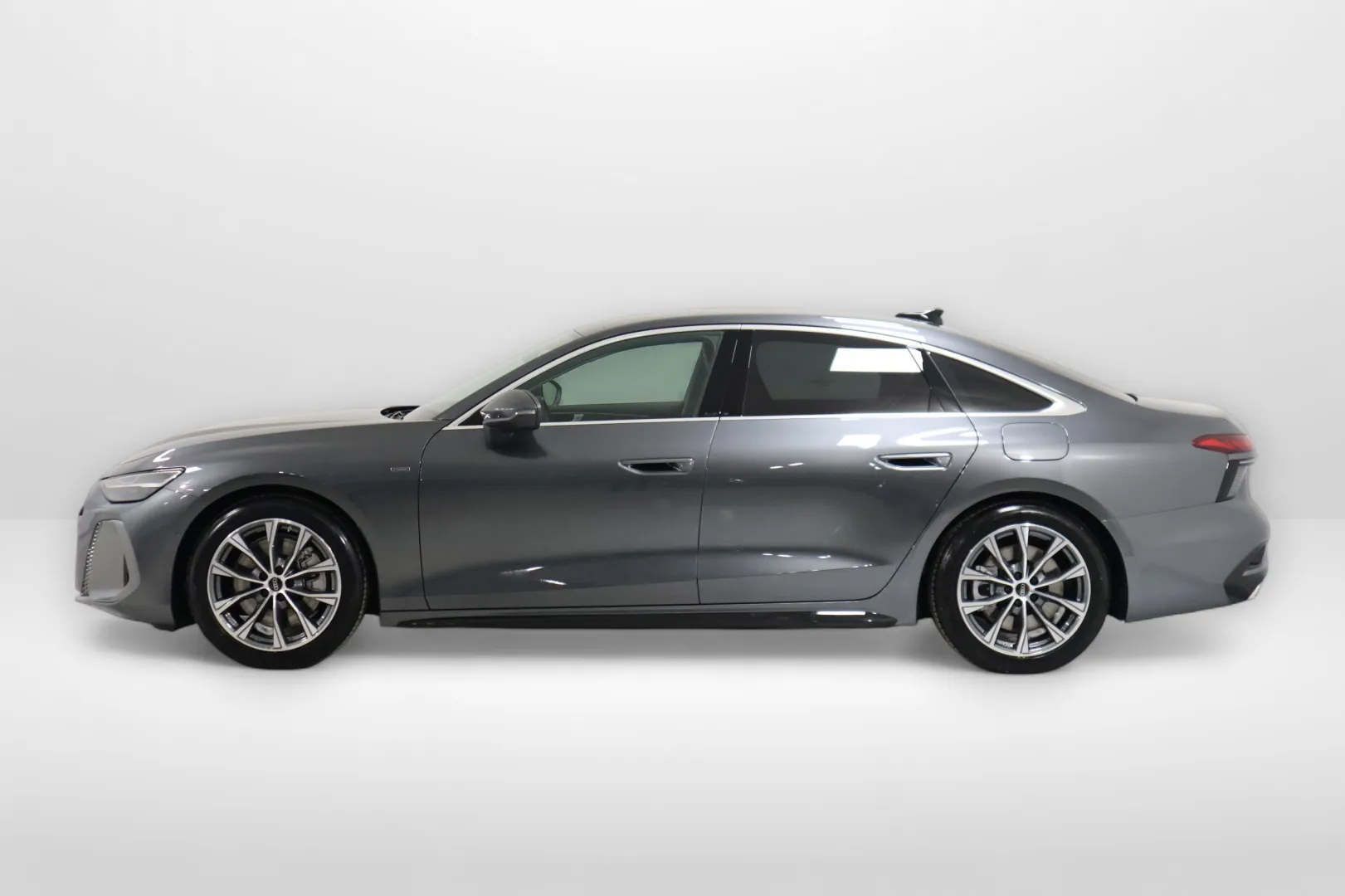 Audi A6 LTN-281 carousel image