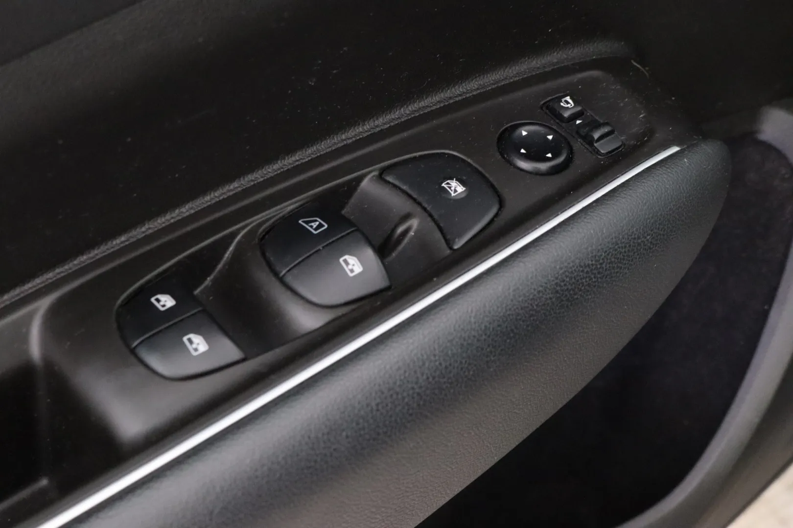 RENAULT Koleos KST-380 carousel image