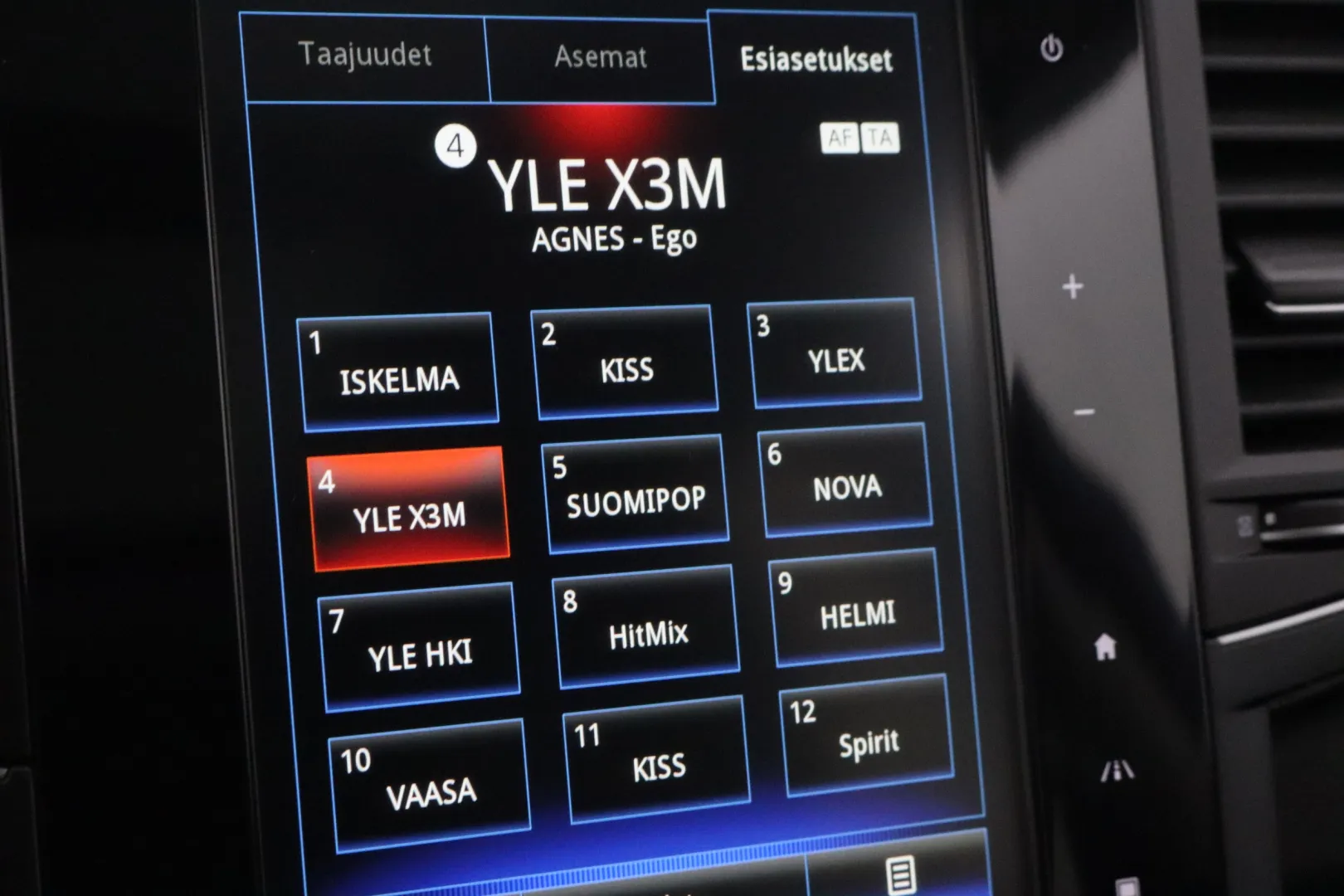 RENAULT Koleos KST-380 carousel image