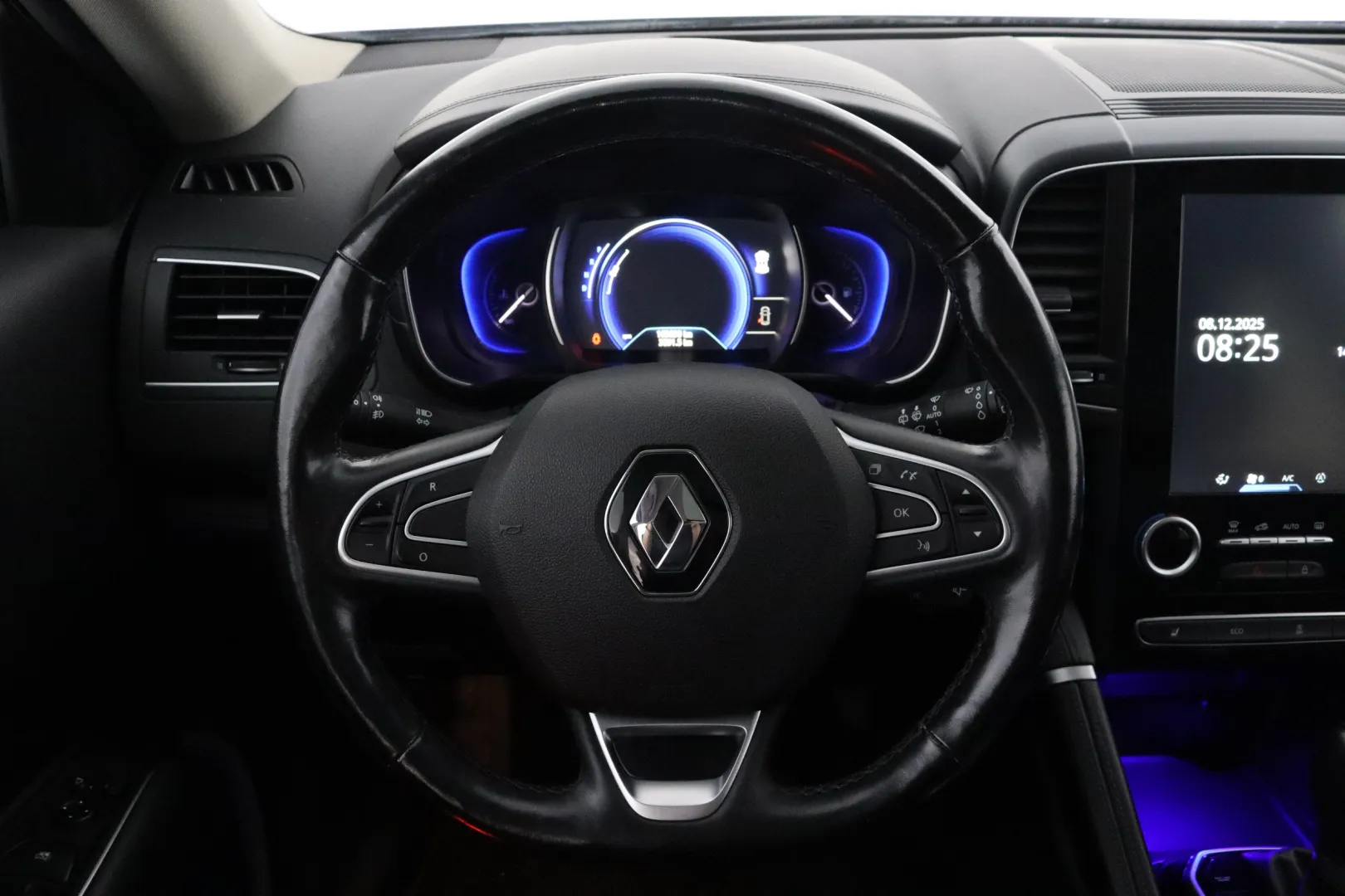 RENAULT Koleos KST-380 carousel image